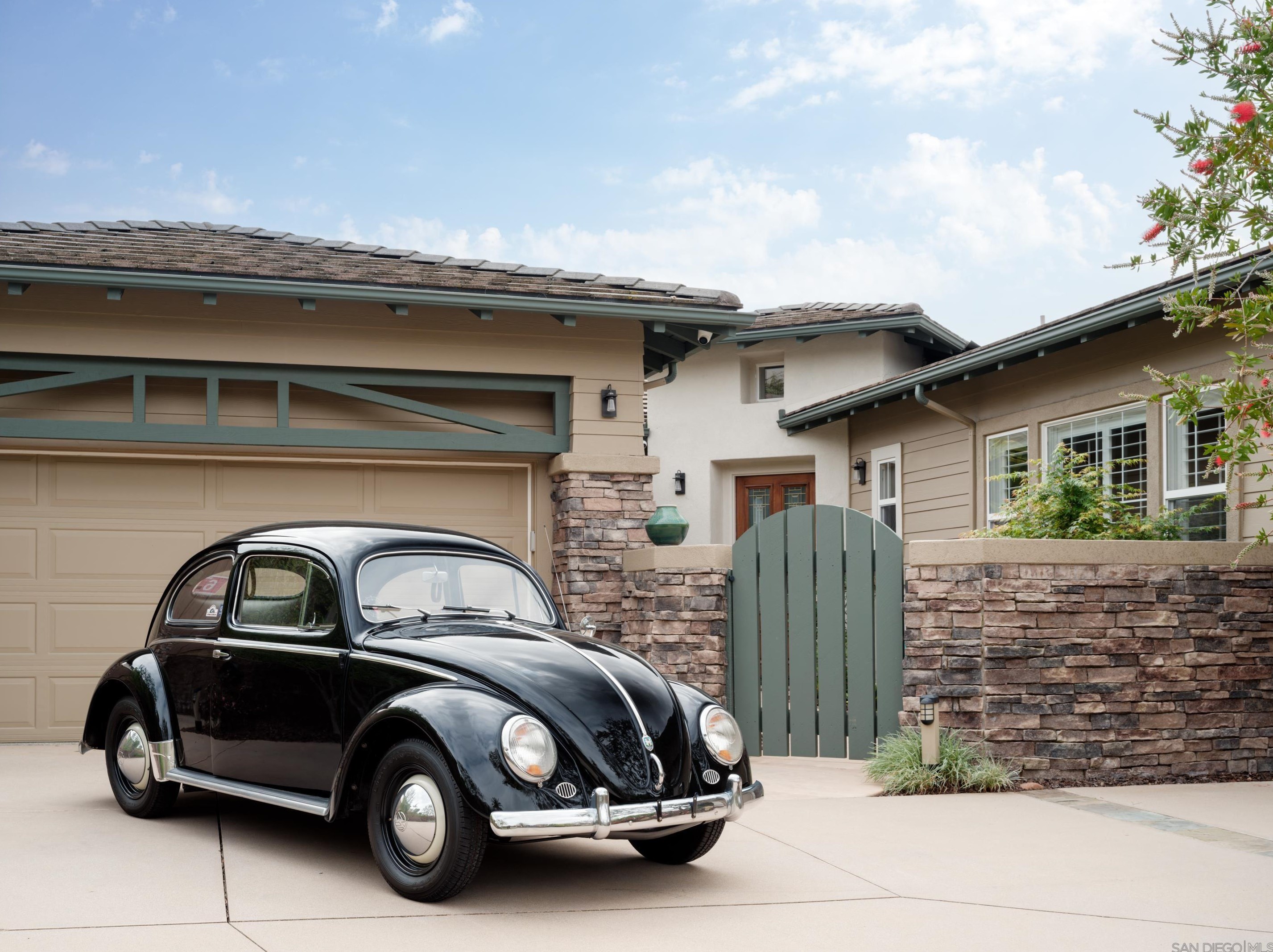 1355 Ravean Ct, Encinitas, CA 92024