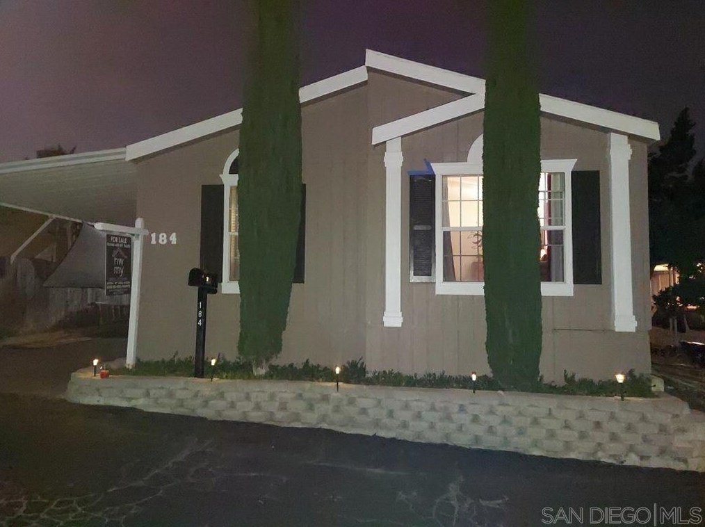 13162 Hwy 8 Business Spc 184, El Cajon, CA 92021