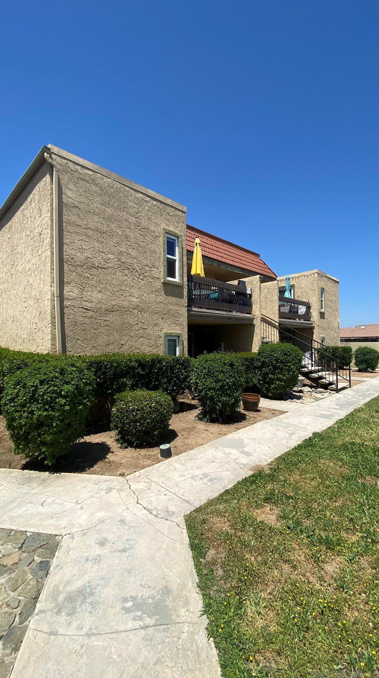1160 E Washington Ave 9, El Cajon, CA 92019