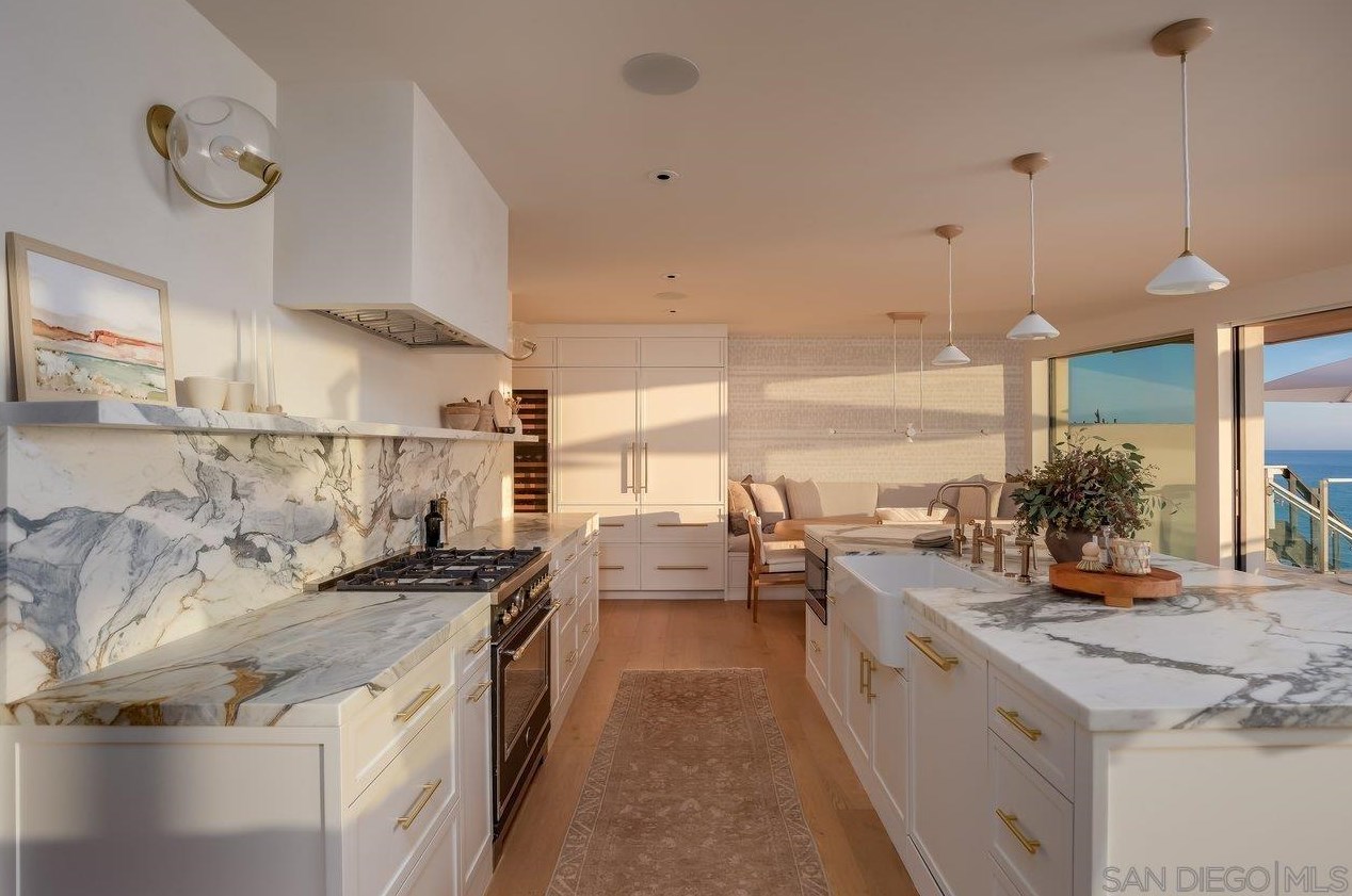 608-610 Neptune Ave, Encinitas, CA 92024