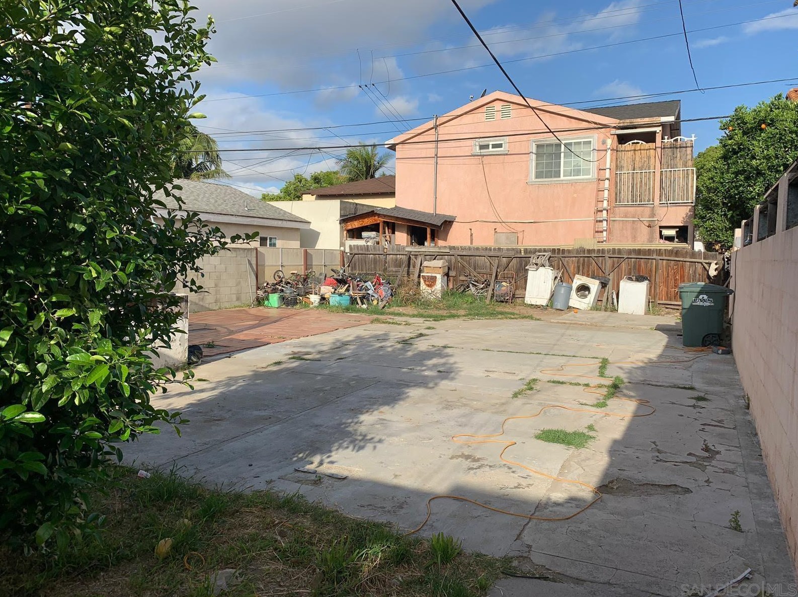 8669 San Gabriel Ave, South Gate, CA 90280