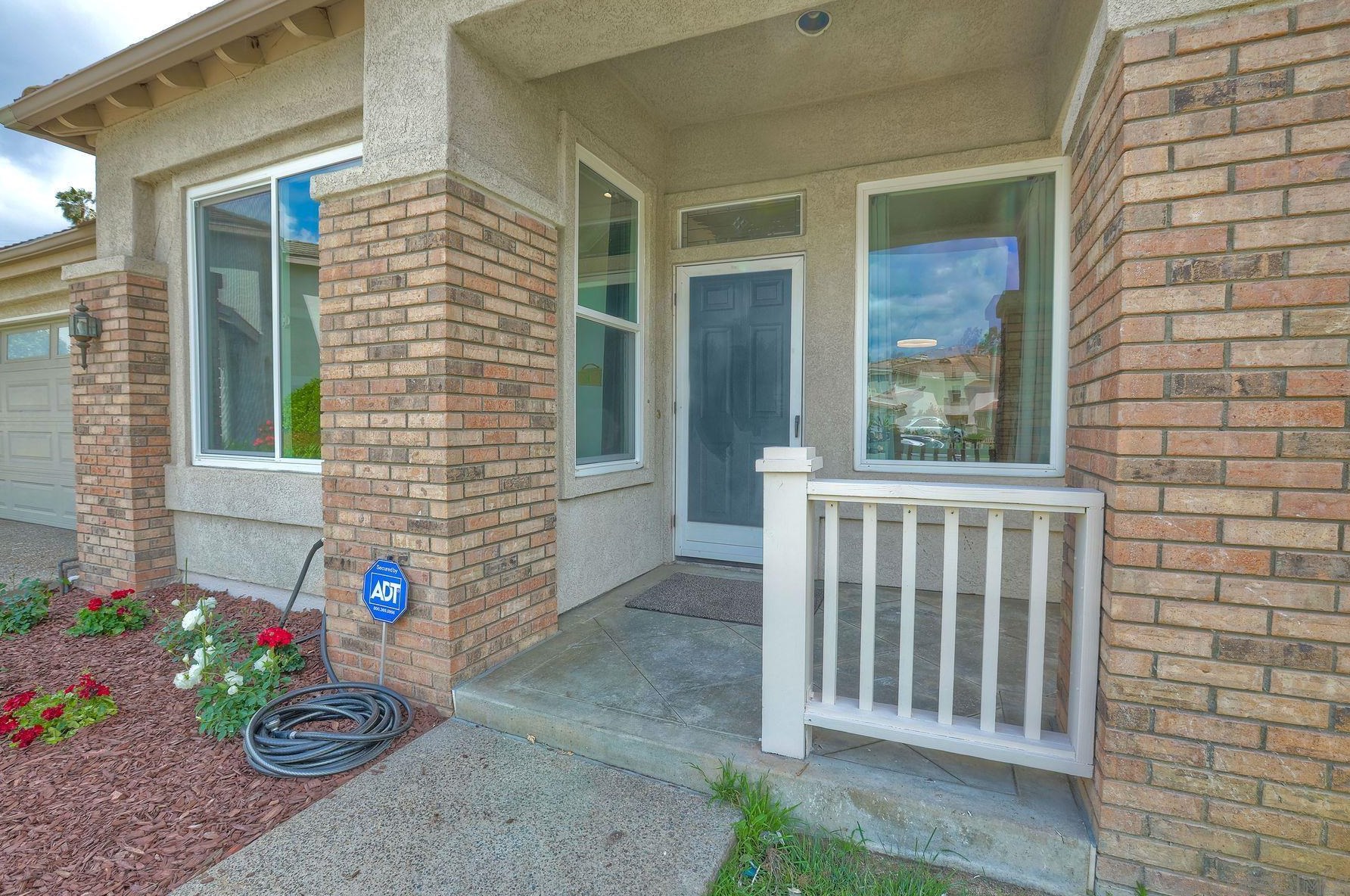 12403 Whispering Tree Ln, Poway, CA 92064-6049