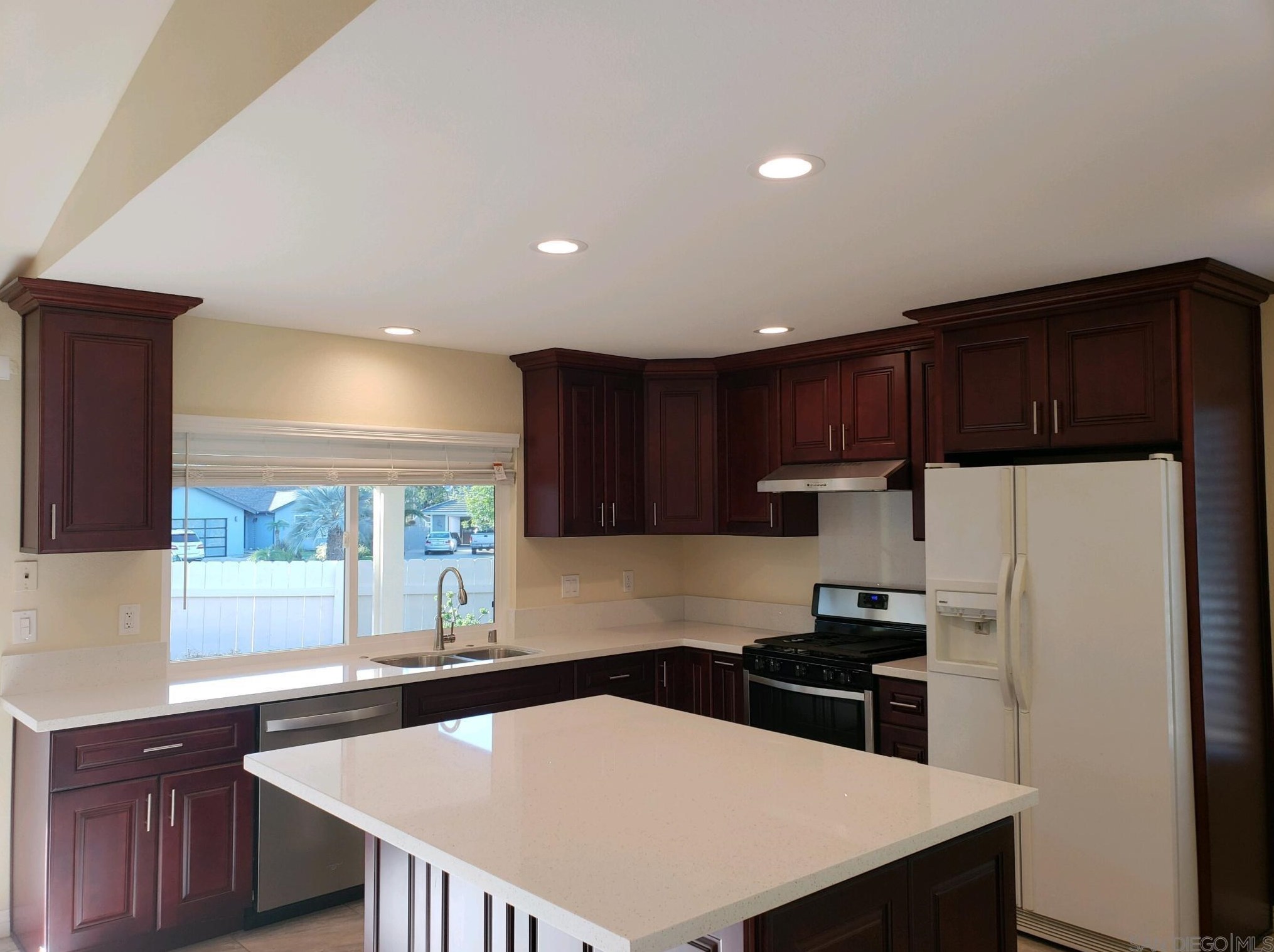 802 Appleridge Dr, Encinitas, CA 92024