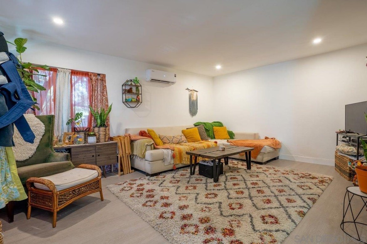 2831 Crane St, Lemon Grove, CA 91945