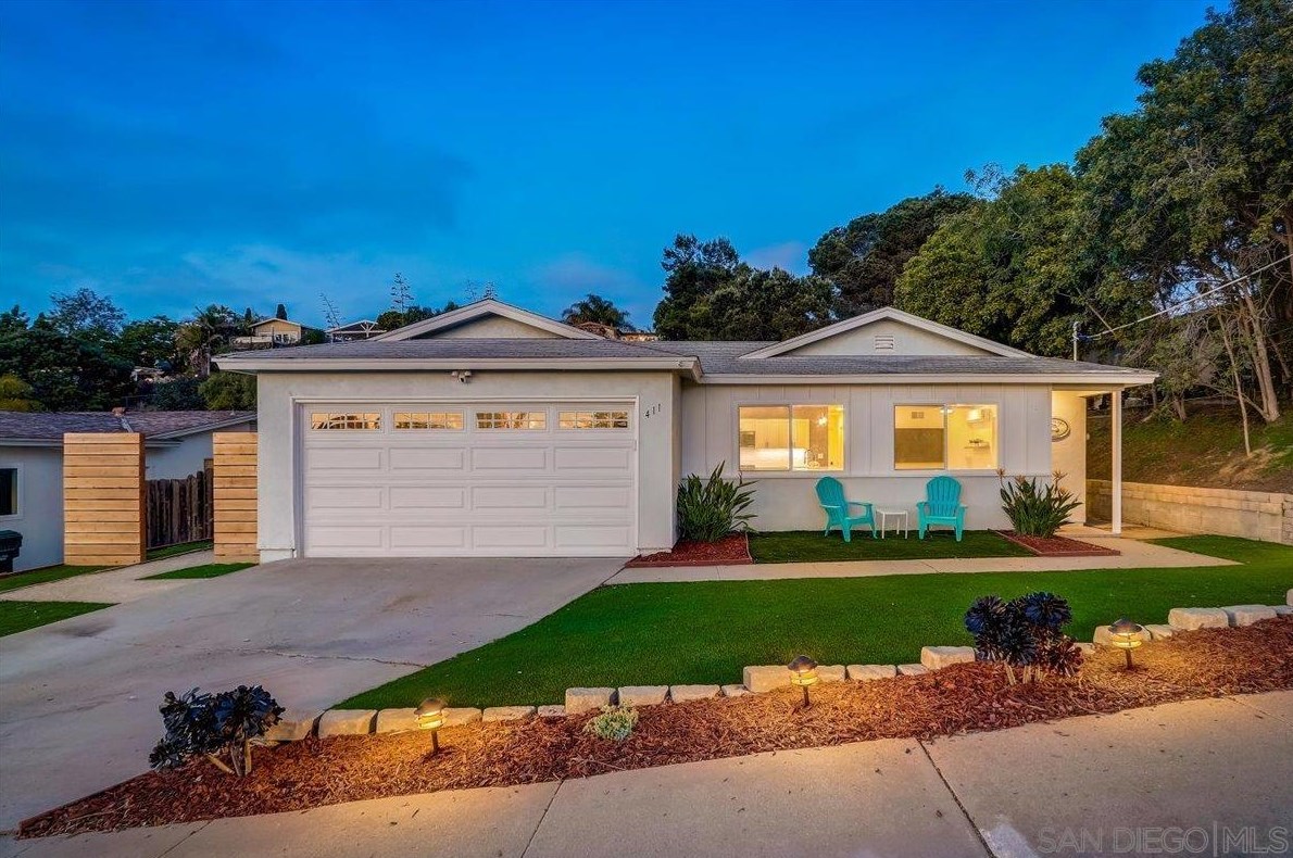 411 Palmbark St, Vista, CA 92083