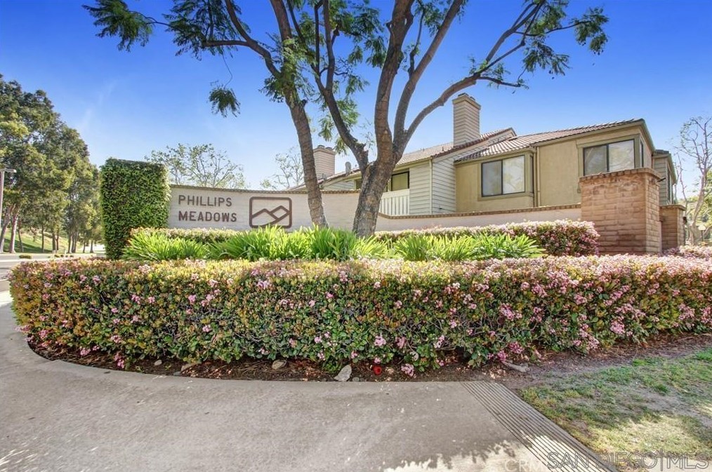 19 Country Mile Rd, Pomona, CA 91766-6603
