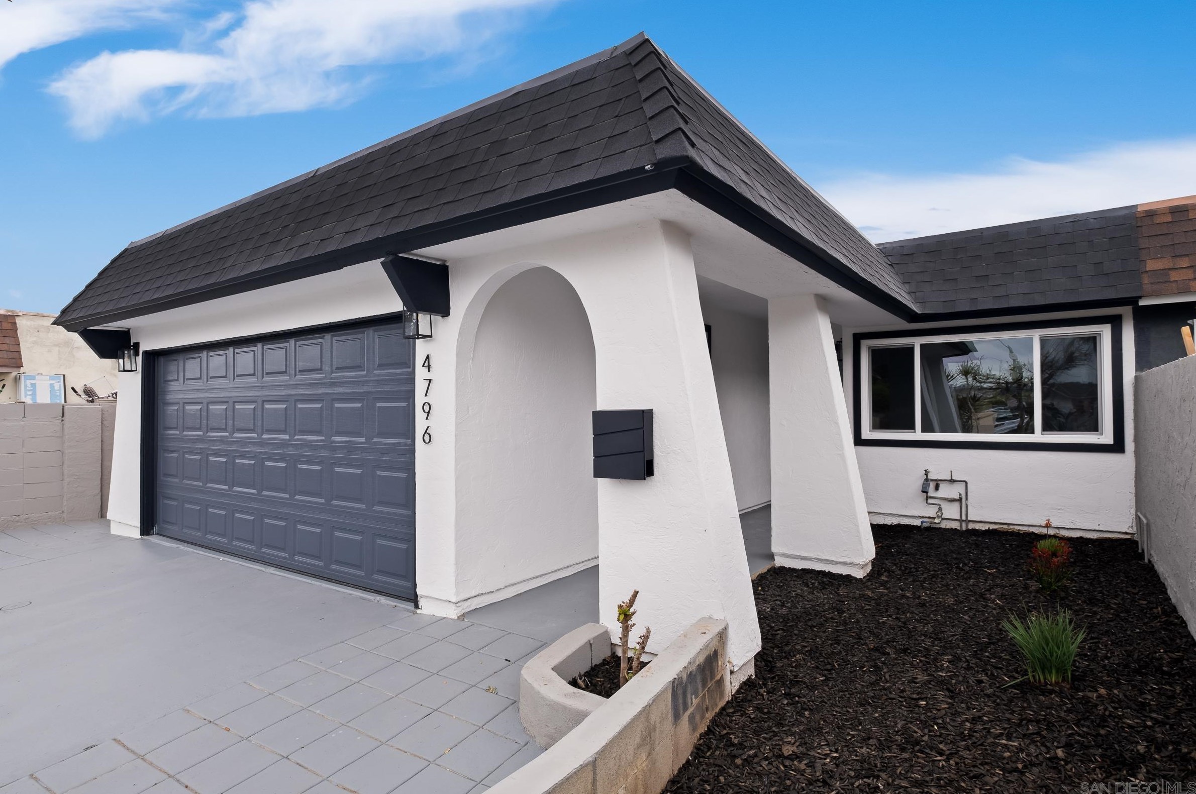 4796 Calle Los Santos, Oceanside, CA 92057