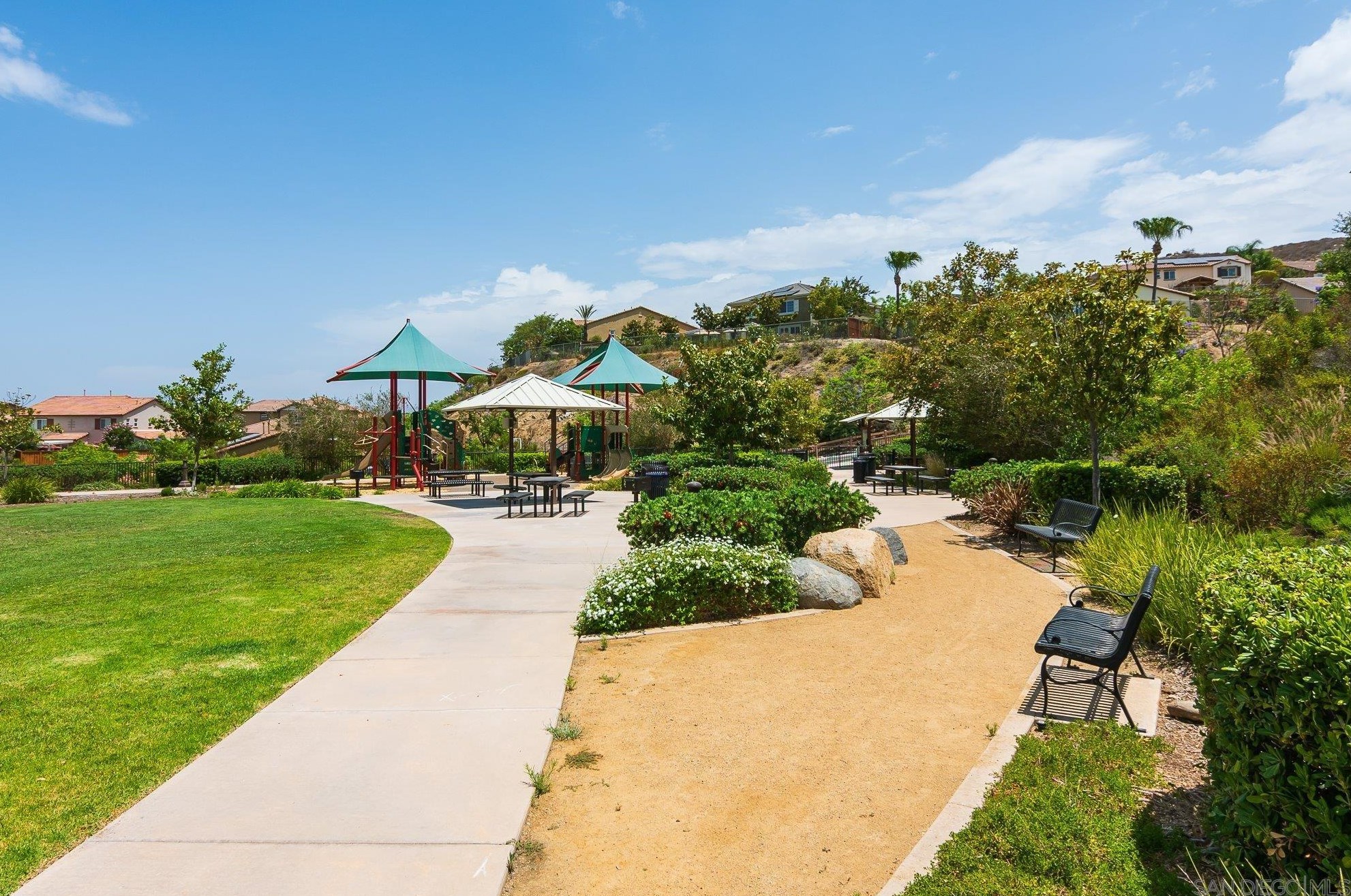 2011 Montilla St, Santee CA  92071-5624 exterior