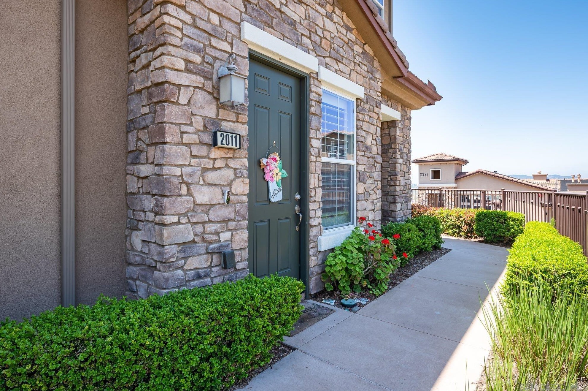 2011 Montilla St, Santee CA  92071-5624 exterior
