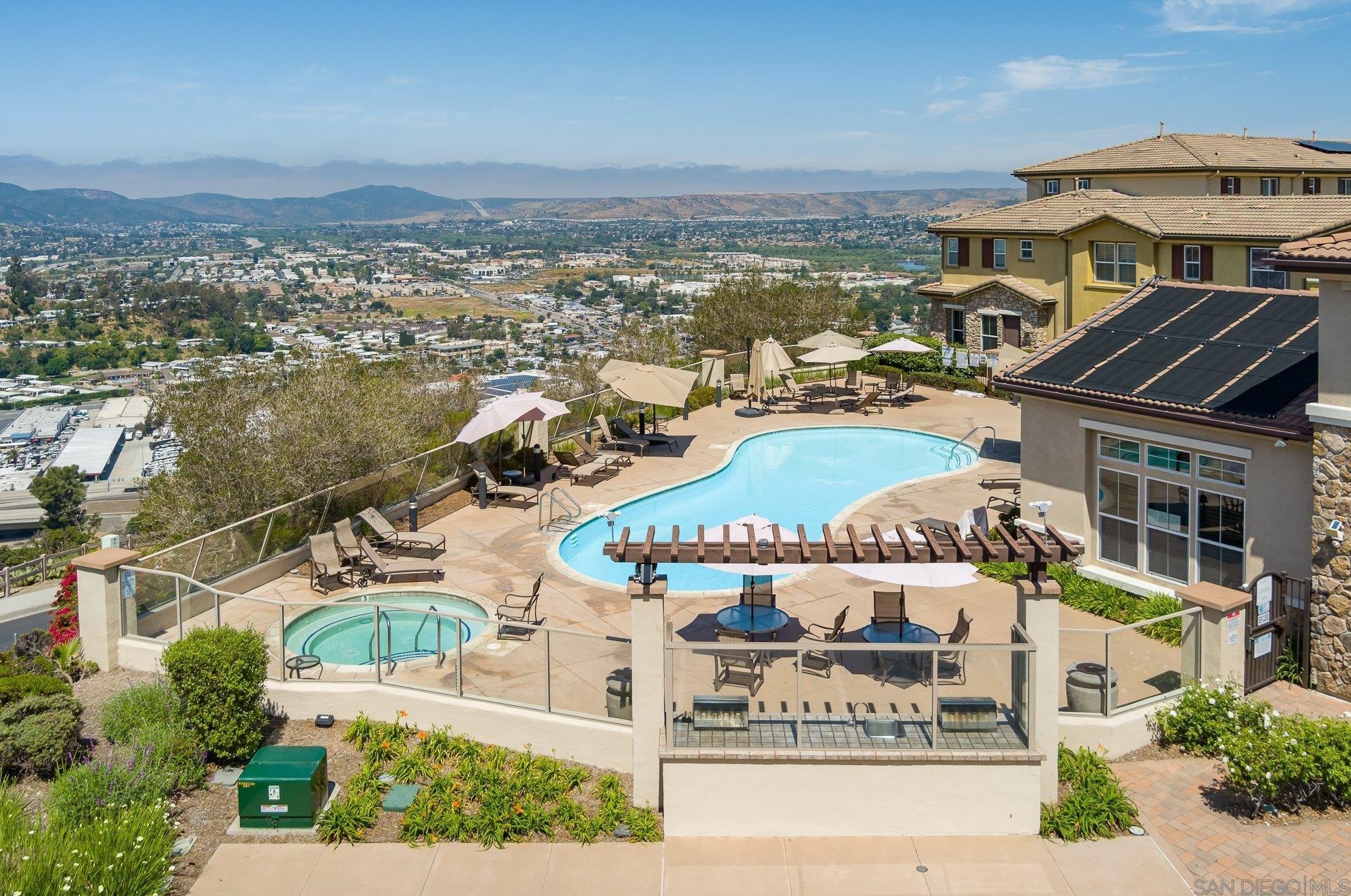2011 Montilla St, Santee CA  92071-5624 exterior