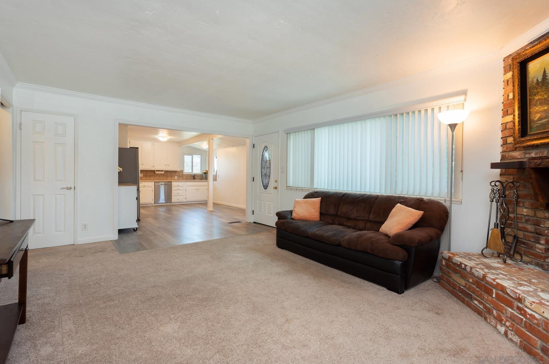 251 Date St, Escondido, CA 92025-4529
