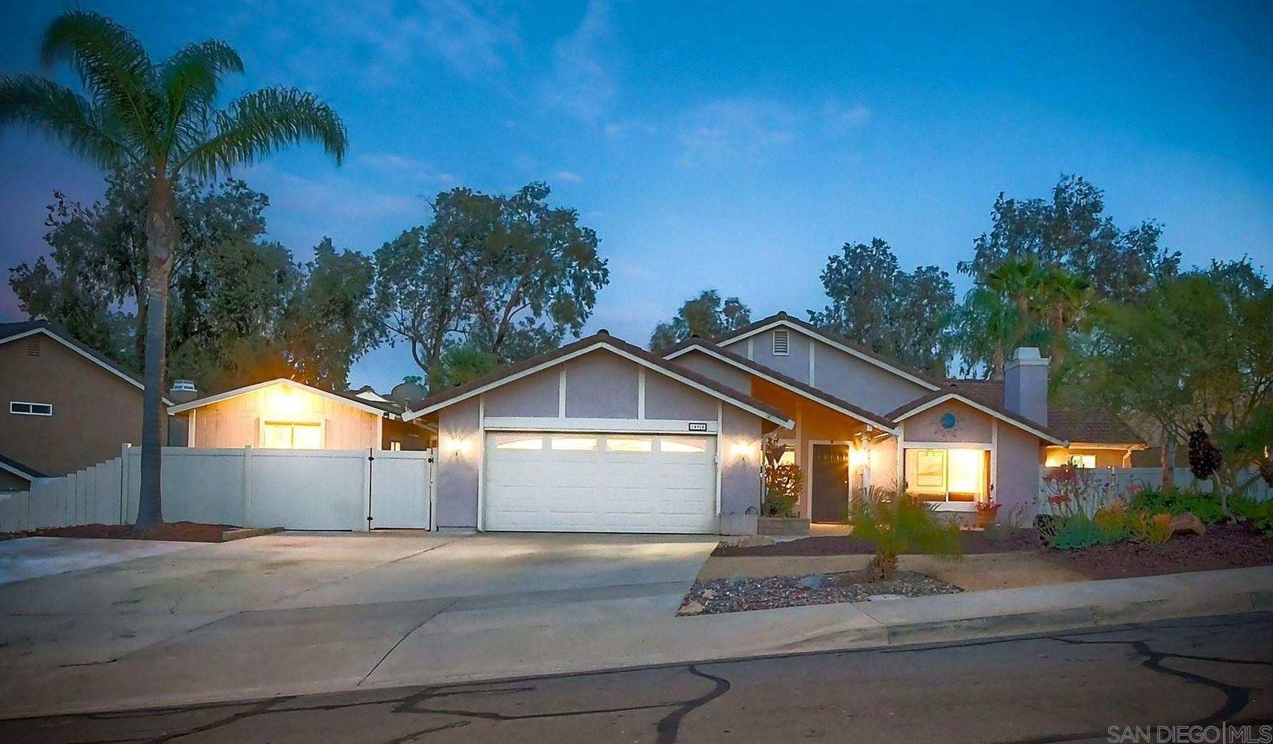14910 La Manda Dr, Poway, CA 92064-2423