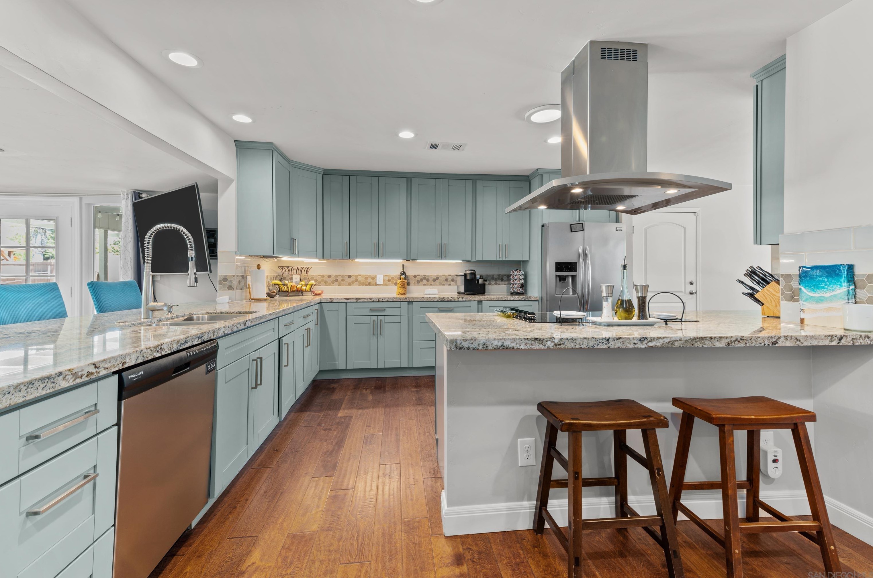 2950 Olive View Rd, Alpine, CA 91901