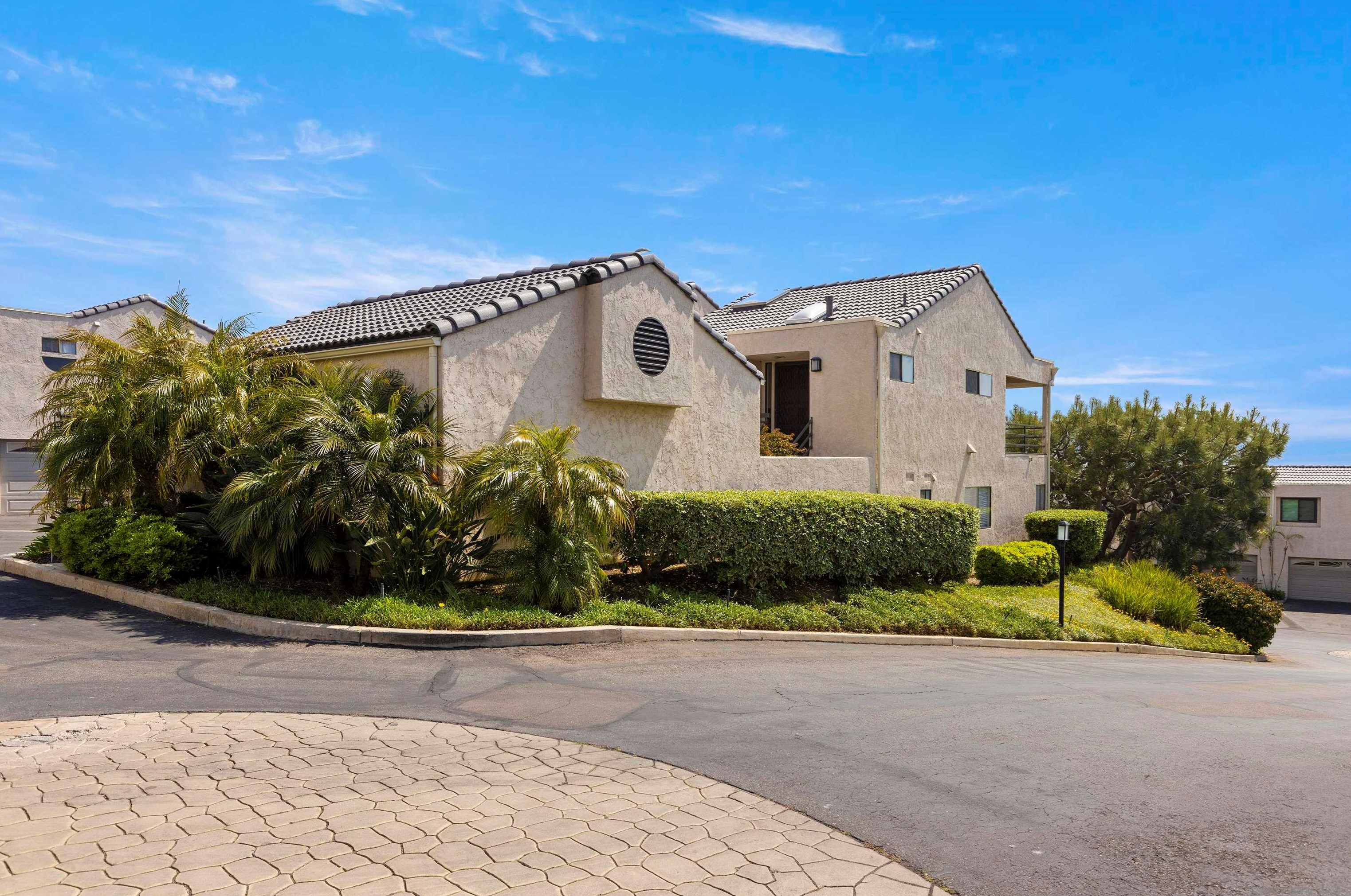 953 Hygeia Ave, Encinitas, CA 92024