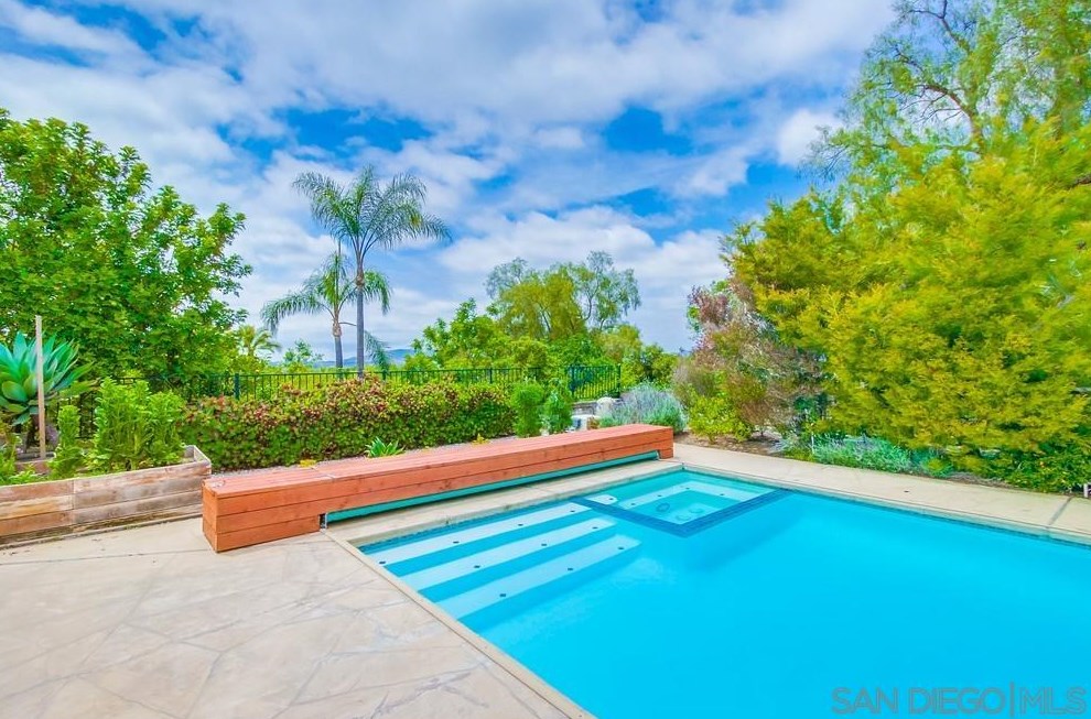 13638 Orchard Gate Rd, Poway, CA 92064