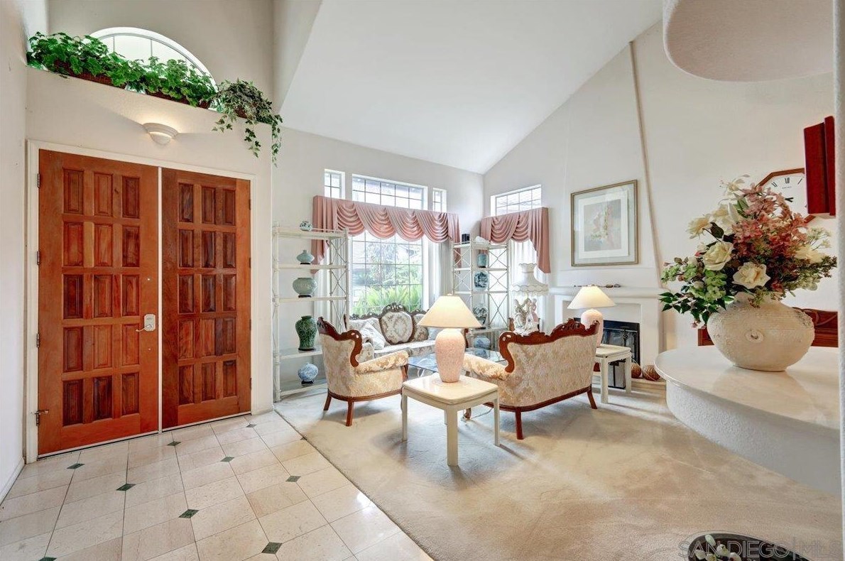 2756 Silver Oak Pl, Escondido, CA 92029-1855