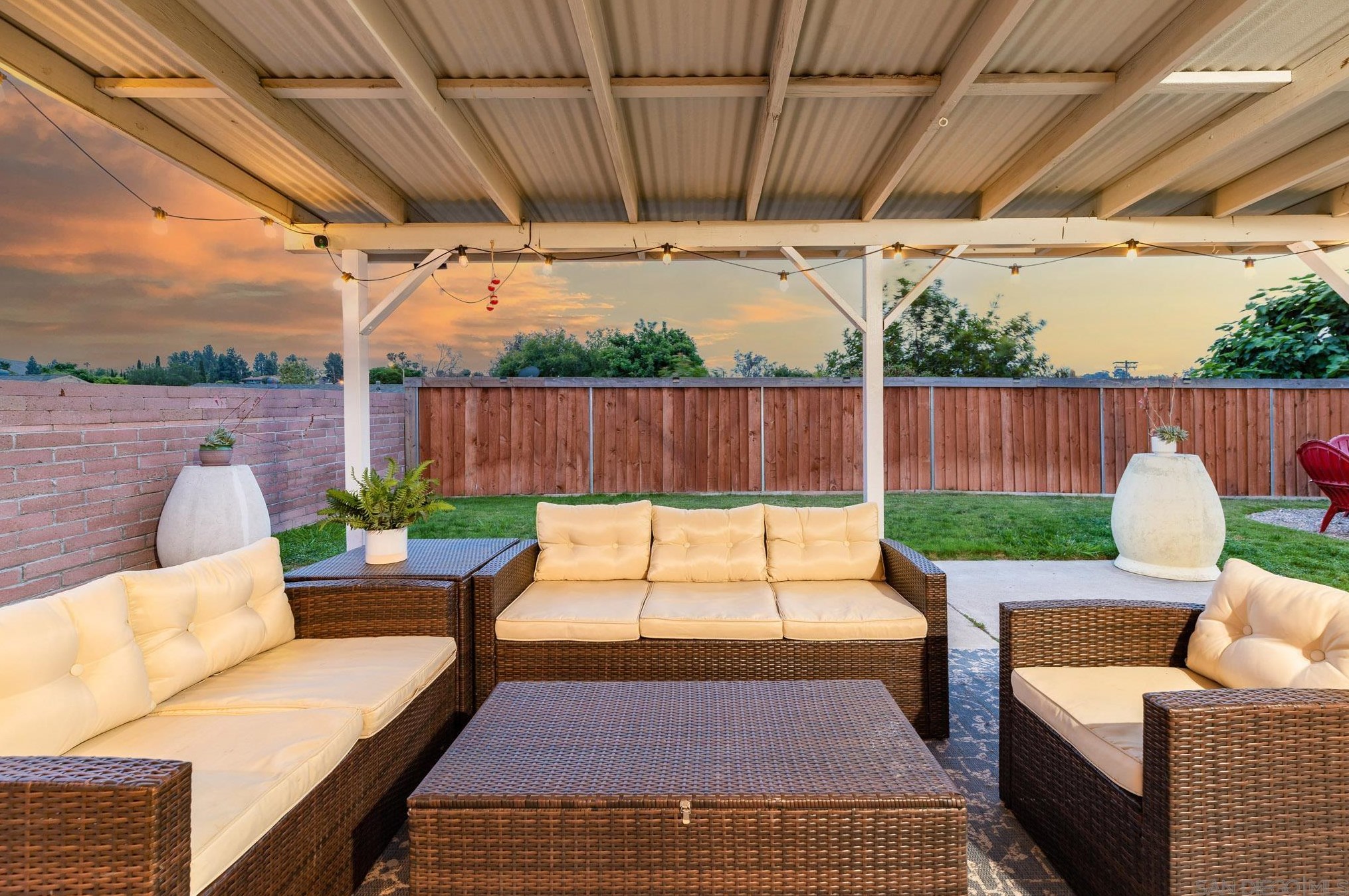 9027 Frederick St, Spring Valley CA  91977-5606 exterior