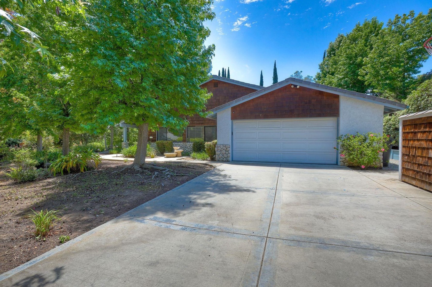 173 Amigos Way, Fallbrook, CA 92028-2415