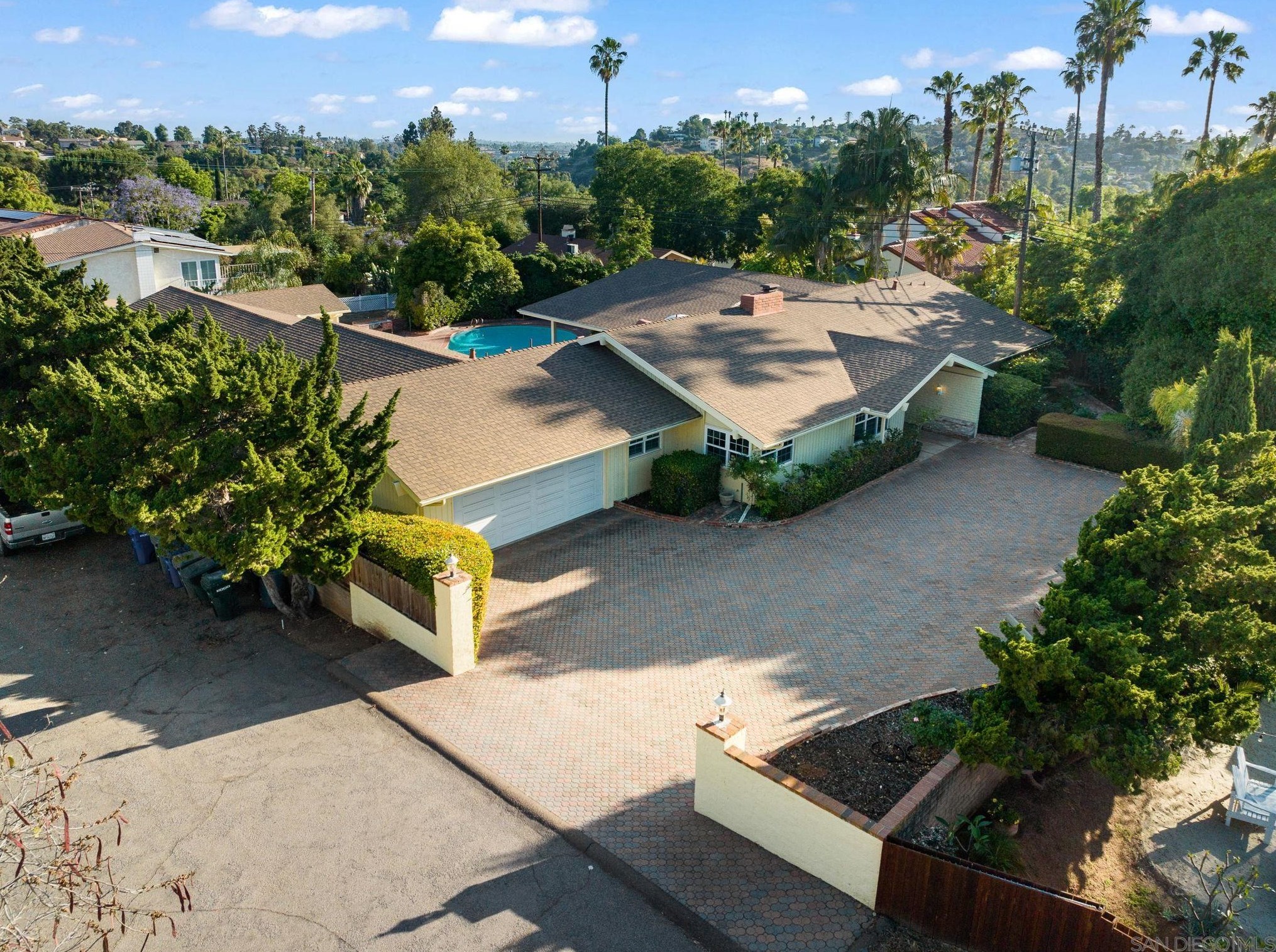 9335 Lemon Ave, La Mesa, CA 91941