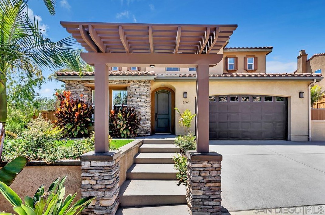 2144 Los Senderos, Santee, CA 92071-4720