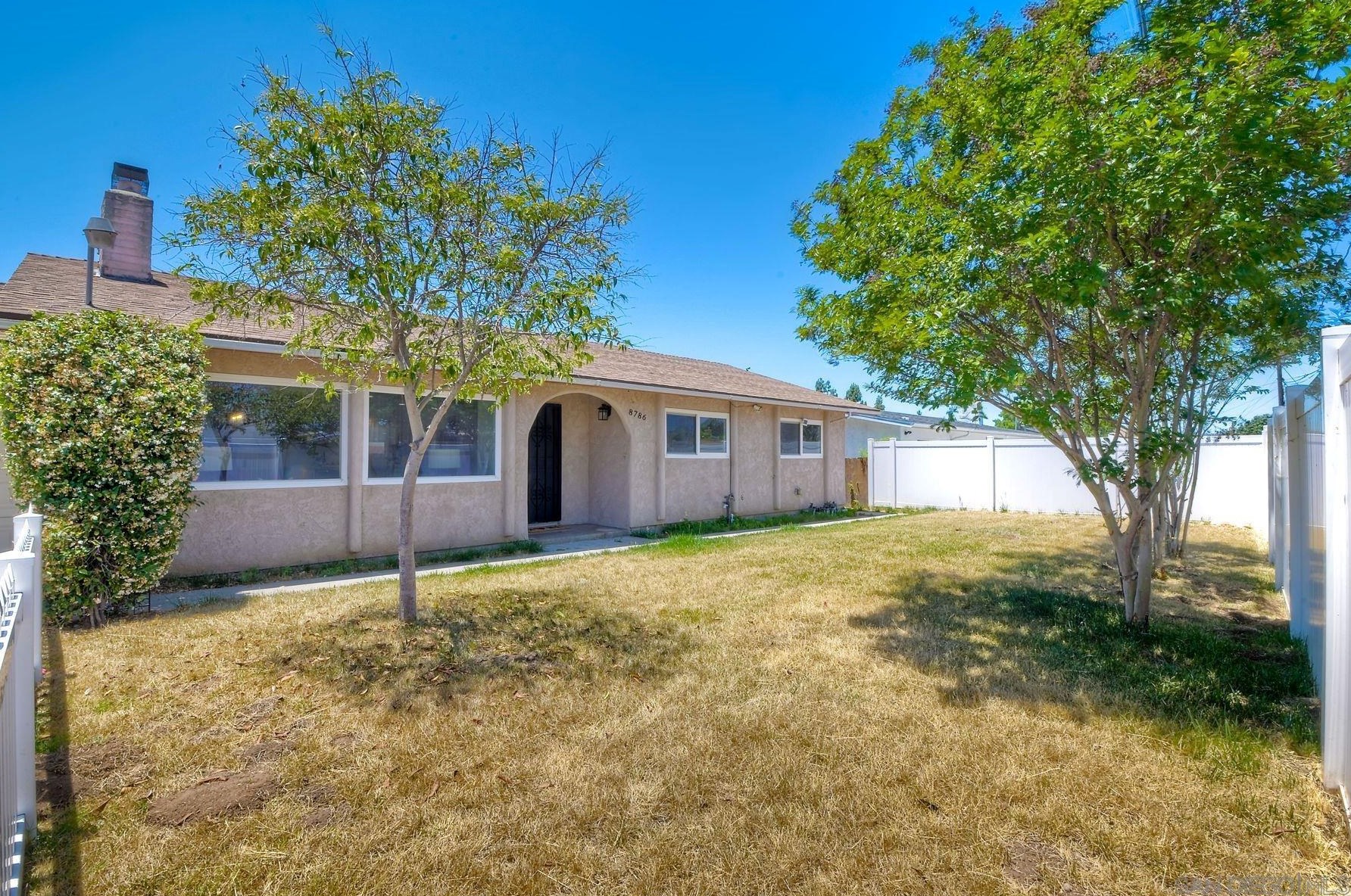8786 Blue Boy Ln, Santee CA  92071-4322 exterior