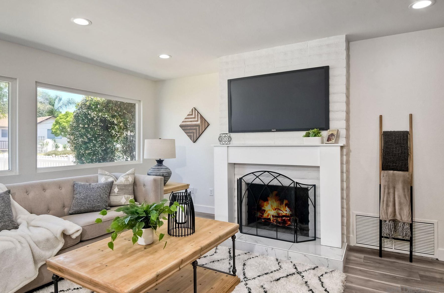 8786 Blue Boy Ln, Santee CA  92071-4322 exterior