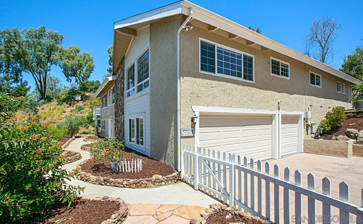 4040 Mars Way, La Mesa, CA 91941