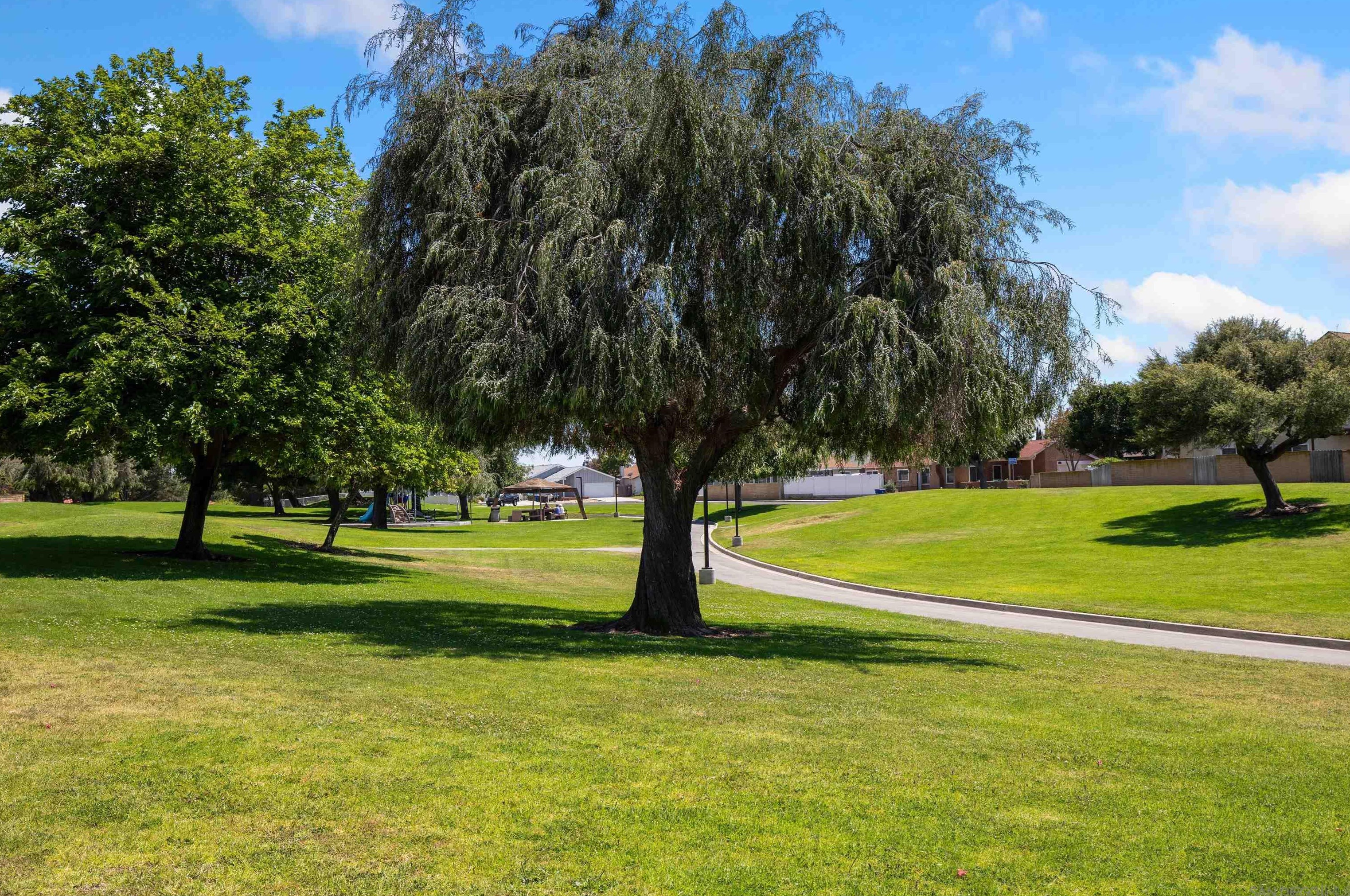 1364 Caliente Loop, Chula Vista CA  91910-6810 exterior