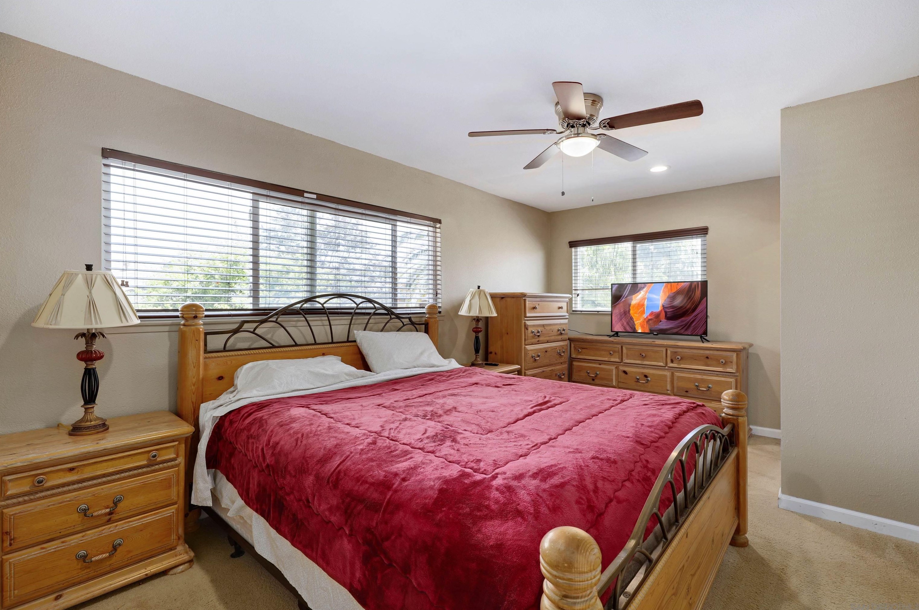 1364 Caliente Loop, Chula Vista CA  91910-6810 exterior
