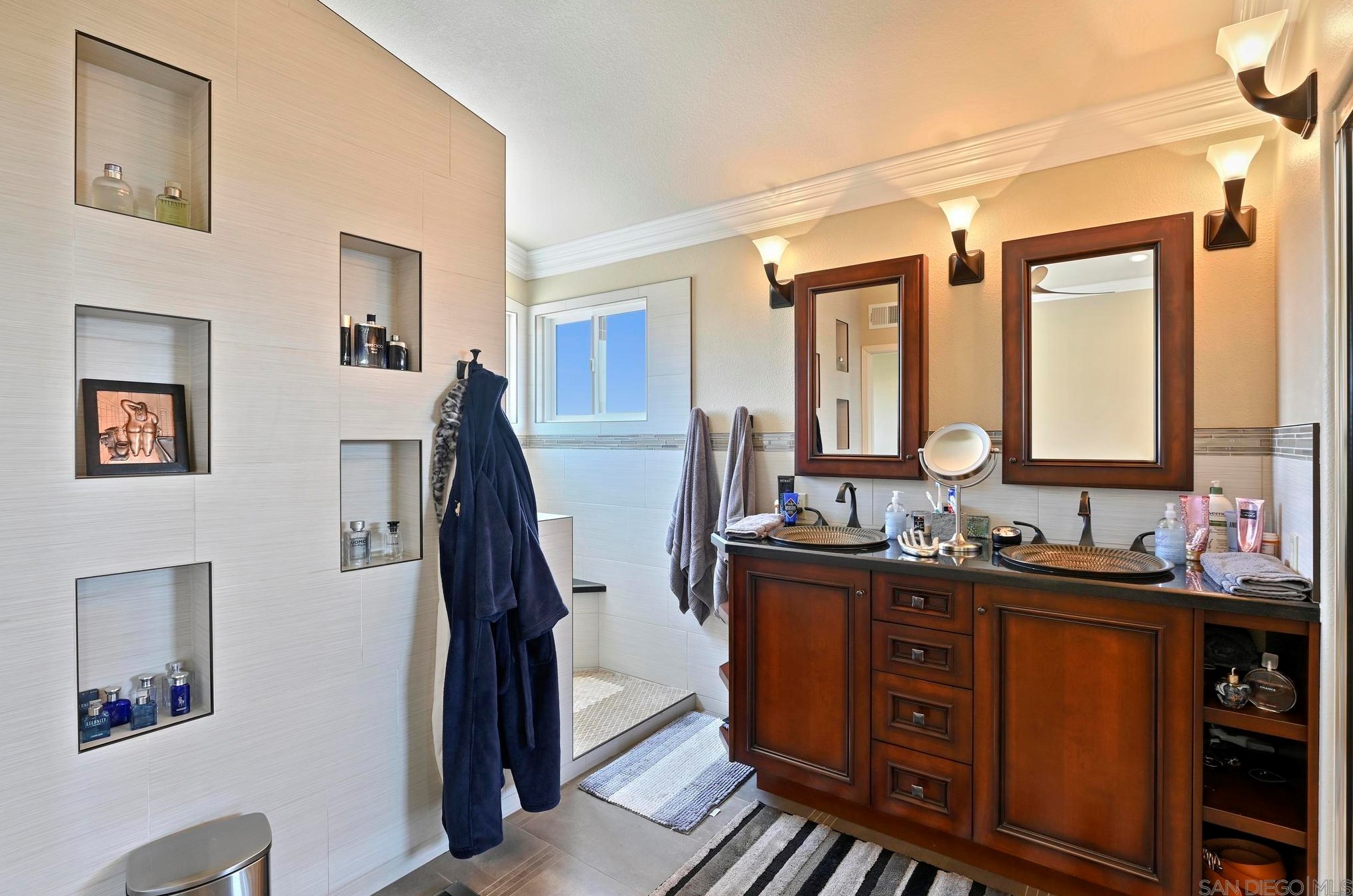 1035 Park Meadows Rd, Chula Vista CA  91915-1414 exterior