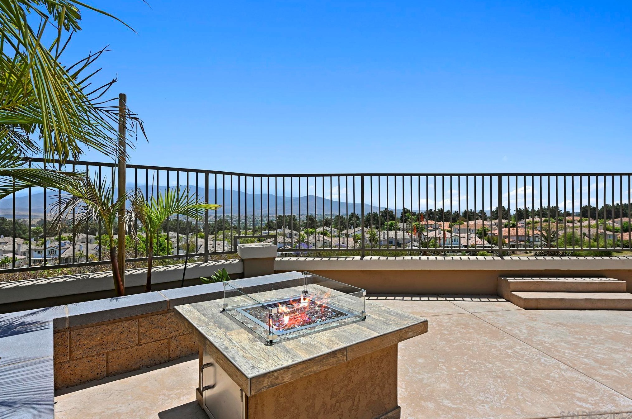 1035 Park Meadows Rd, Chula Vista CA  91915-1414 exterior