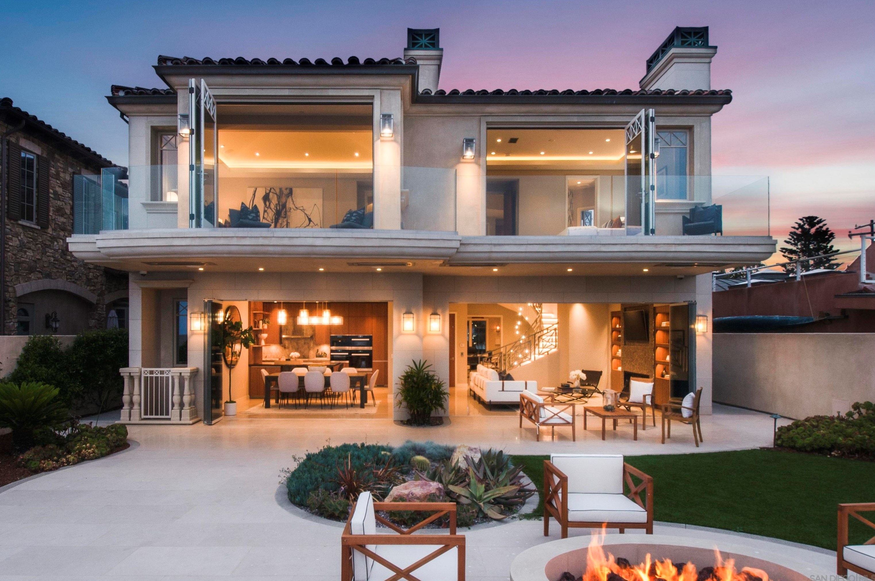 824 Neptune Ave, Encinitas, CA 92024