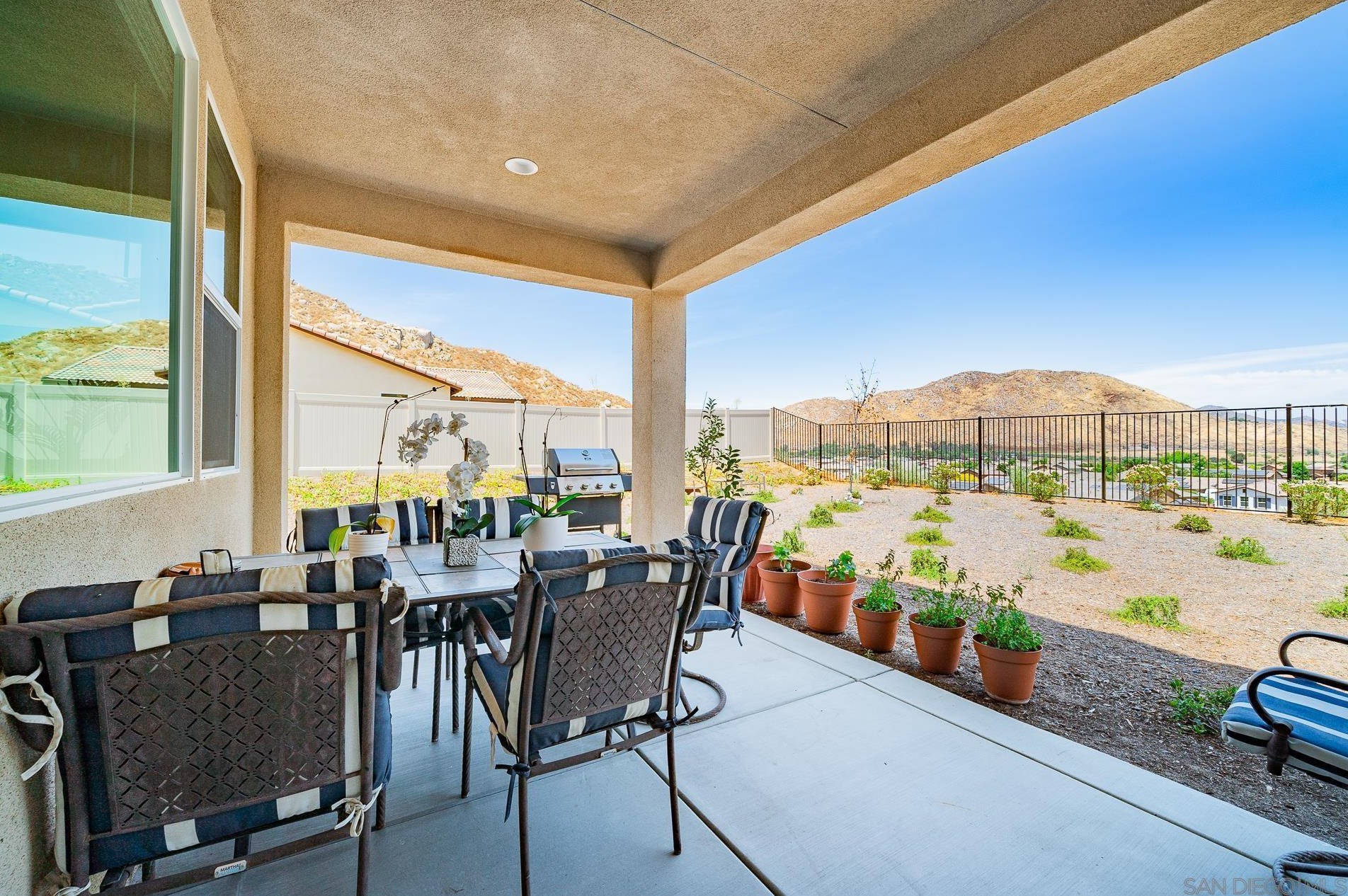 5384 Viewstone Ct, Hemet CA  92545 exterior