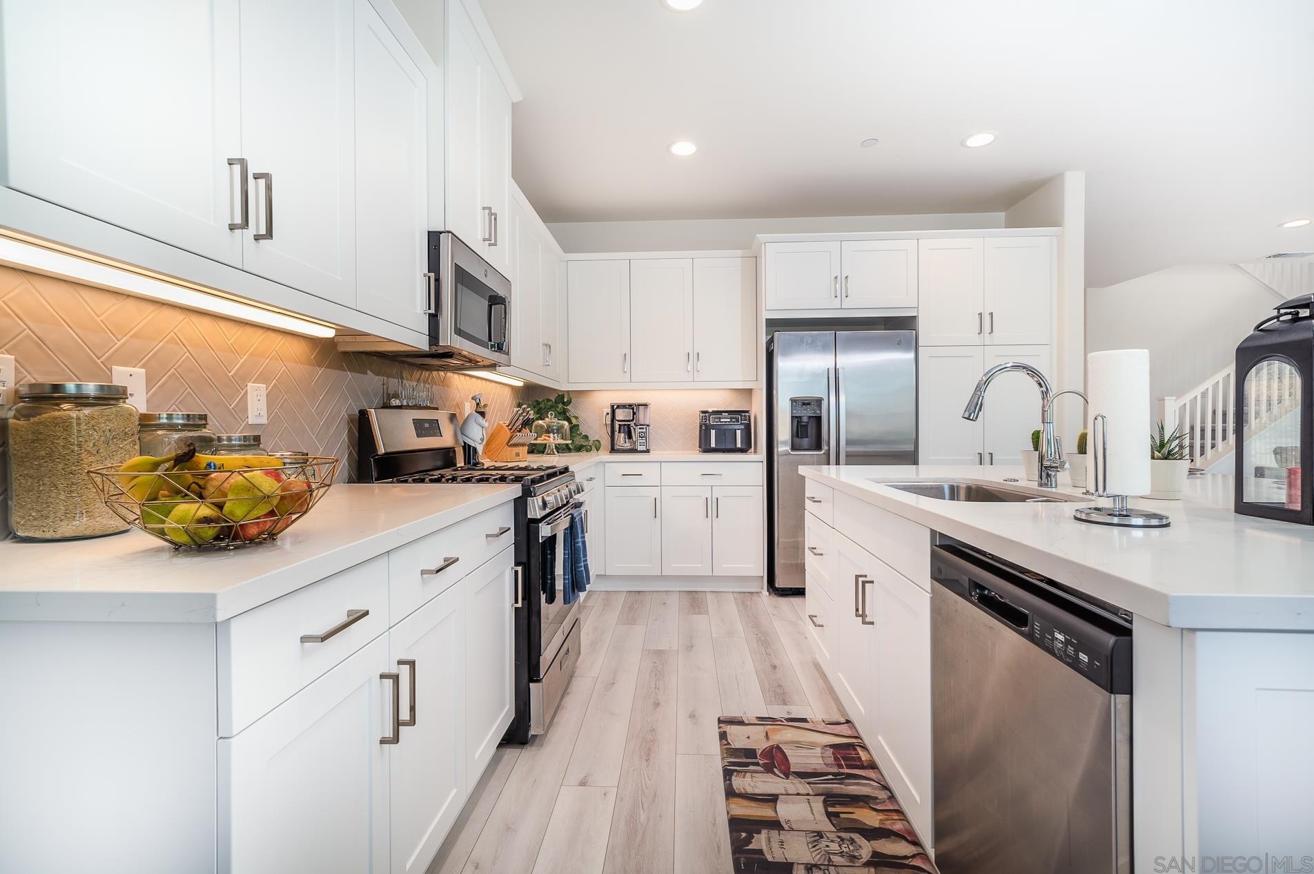 5384 Viewstone Ct, Hemet CA  92545 exterior