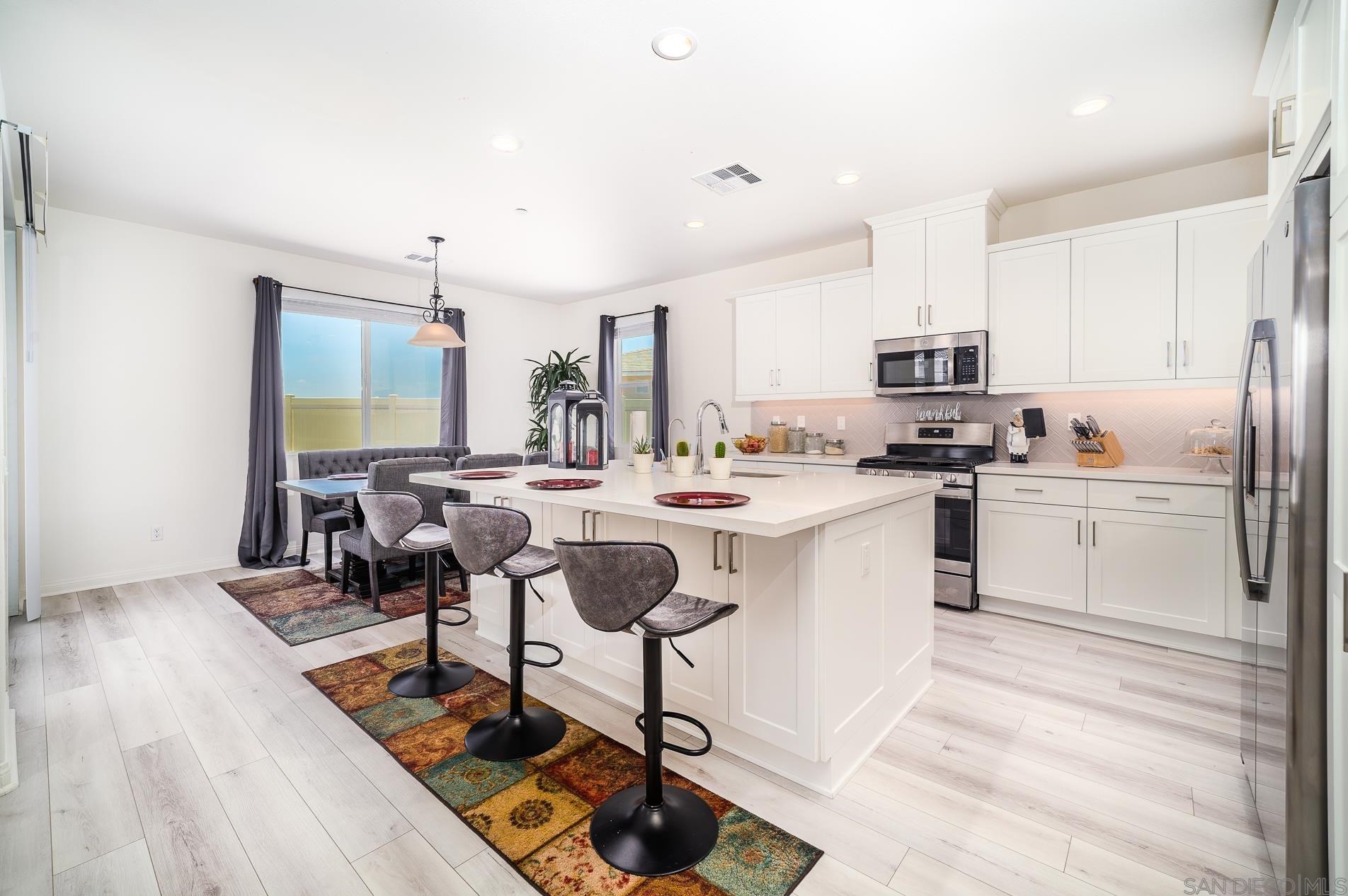 5384 Viewstone Ct, Hemet CA  92545 exterior