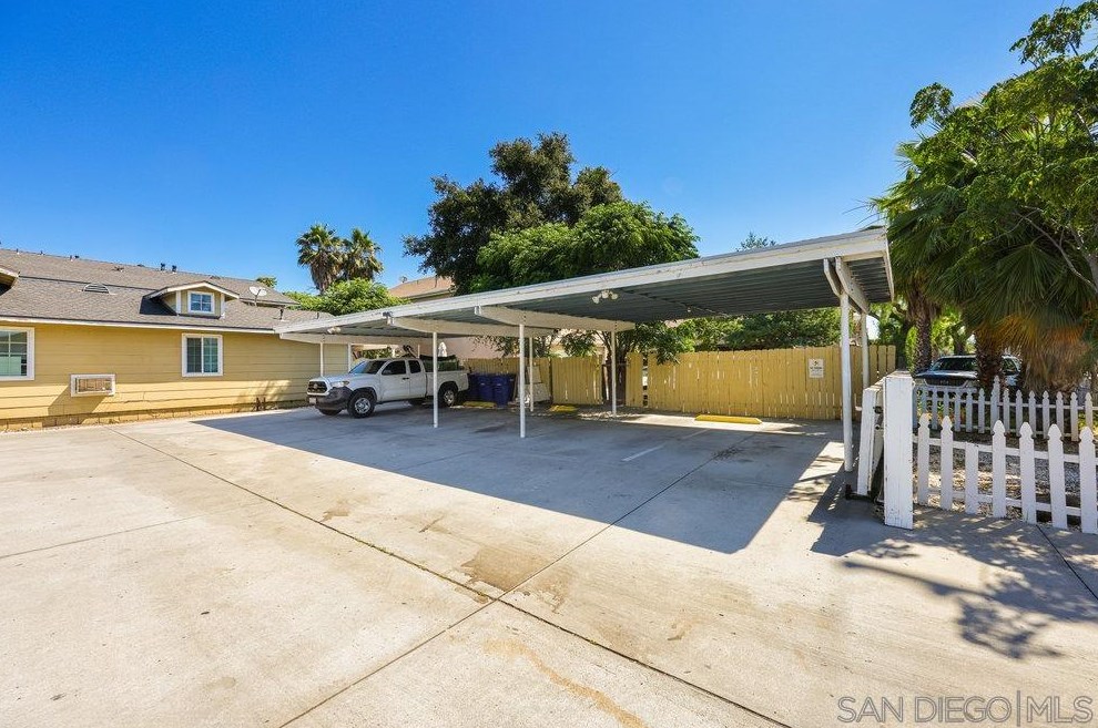 338 Washington Ave, Escondido, CA 92025-2852
