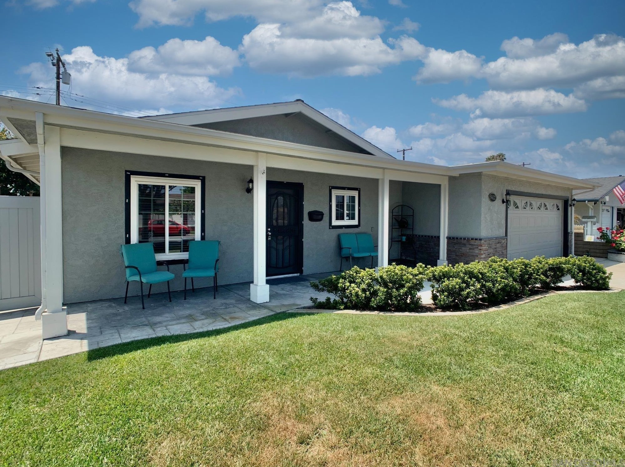 9422 Litchfield Dr, Huntington Beach, CA 92646-2308