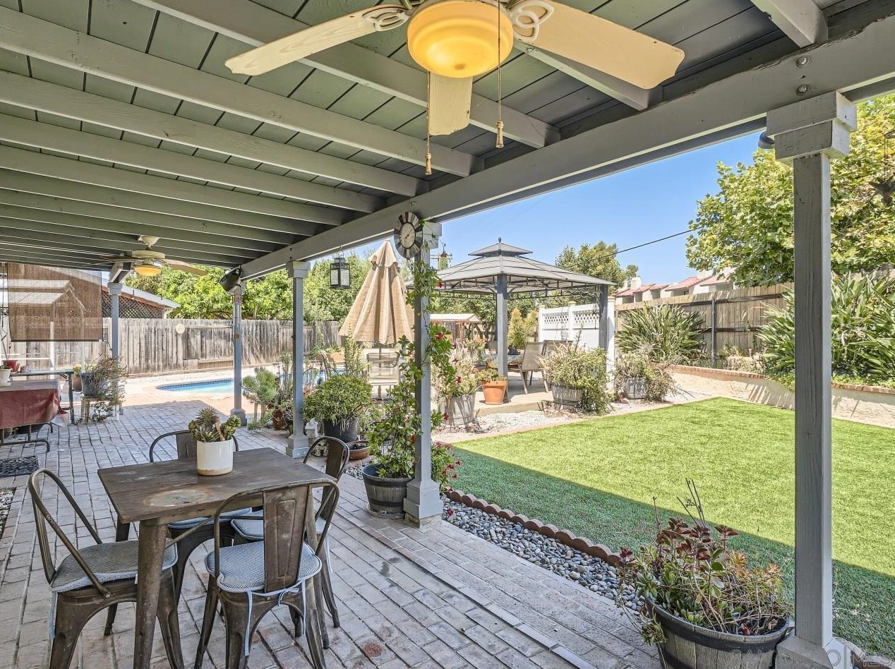 9691 Bundy Dr, Santee, CA 92071-2771