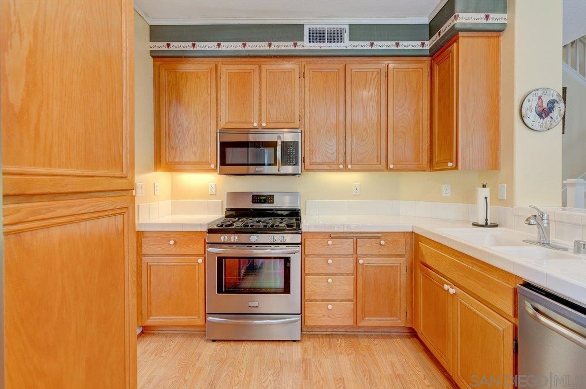 610 San Marino Pl, Chula Vista, CA 91914-4042