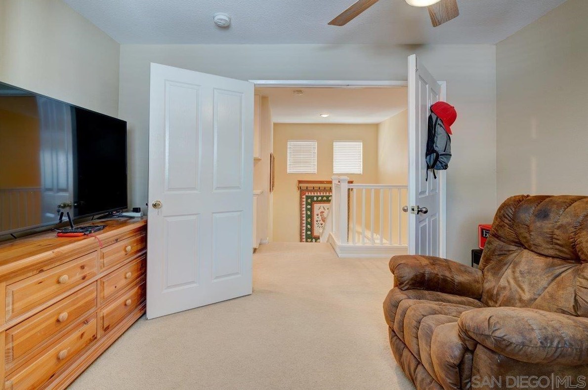 610 San Marino Pl, Chula Vista CA  91914-4042 exterior