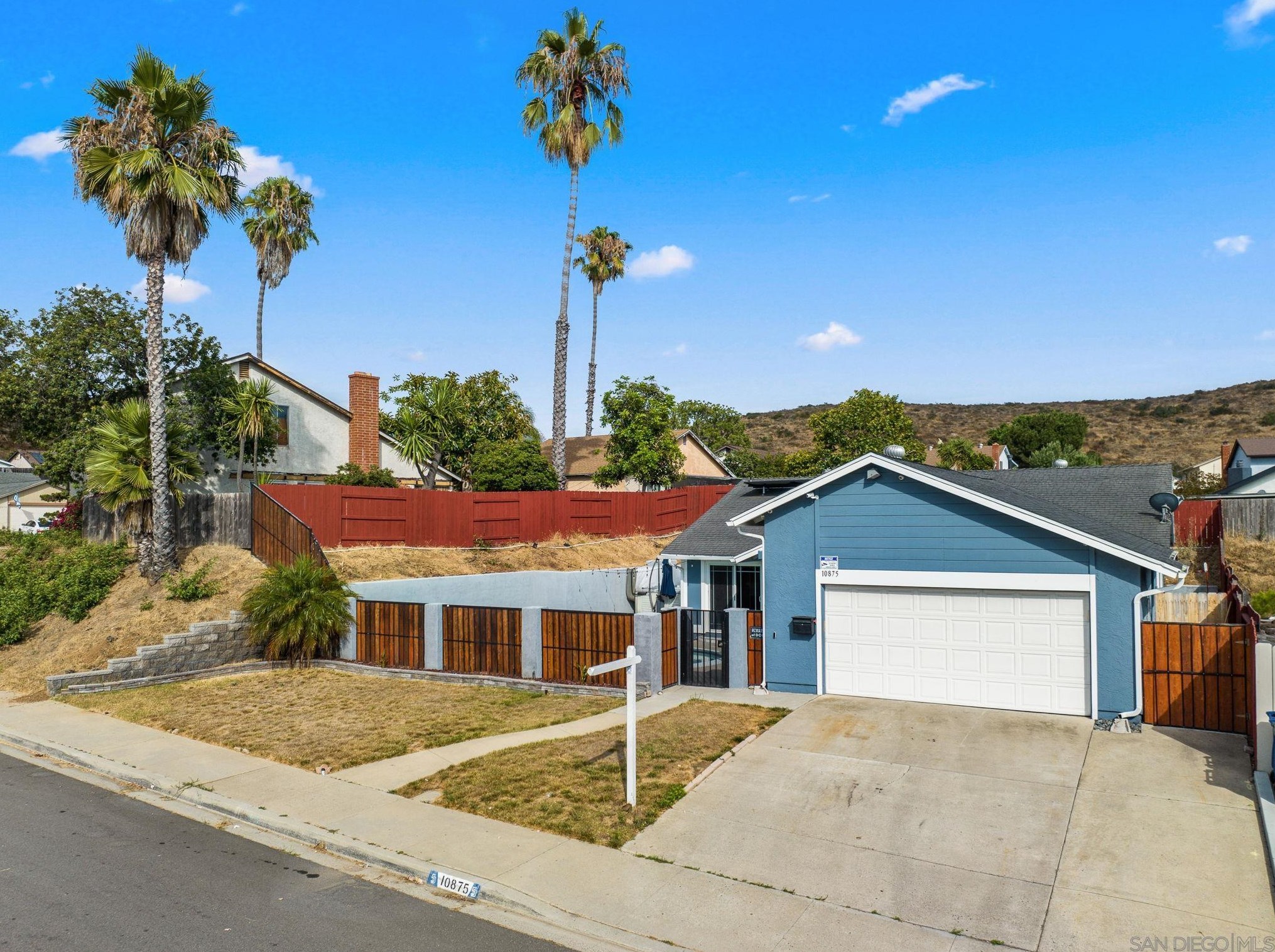 10875 Buggywhip Dr, Spring Valley, CA 91978-1905