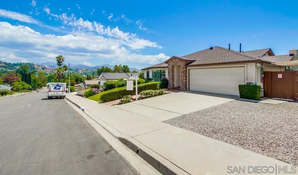 13281 Olive Meadows Dr, Poway, CA 92064-3947
