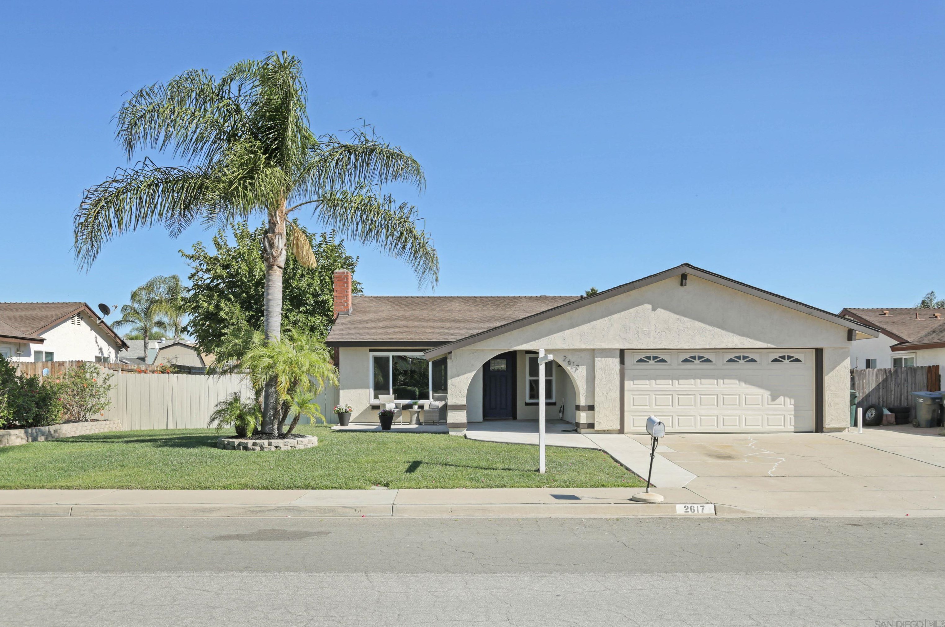 2617 Meadow Ln, Escondido, CA 92027-4238