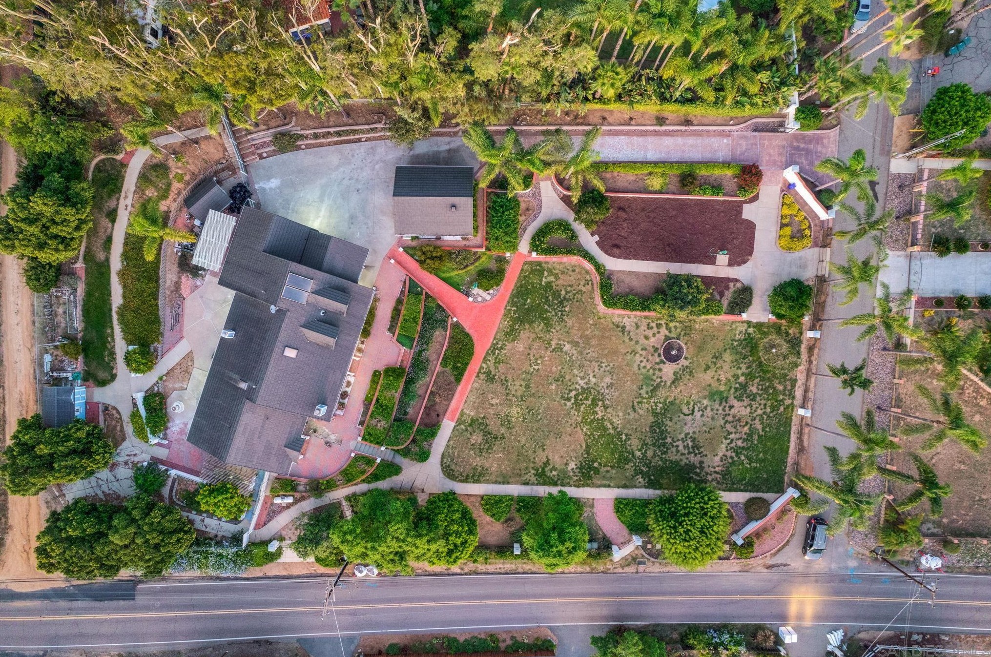 2794 Alta Vista Dr, Fallbrook, CA 92028-8835