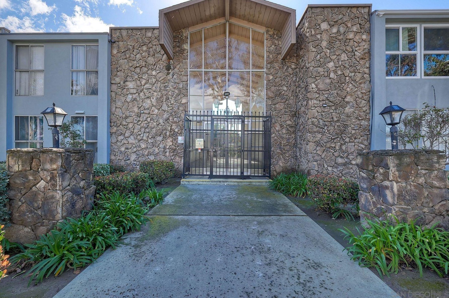 285 Moss St 41, Chula Vista, CA 91911