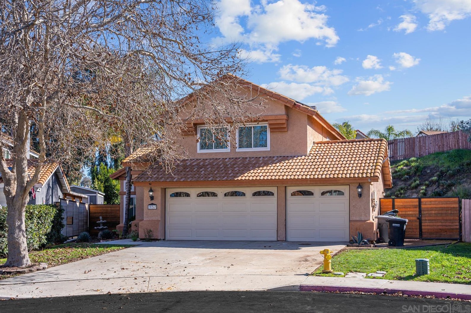 29769 Stonewood Rd, Temecula CA  92591-5303 exterior