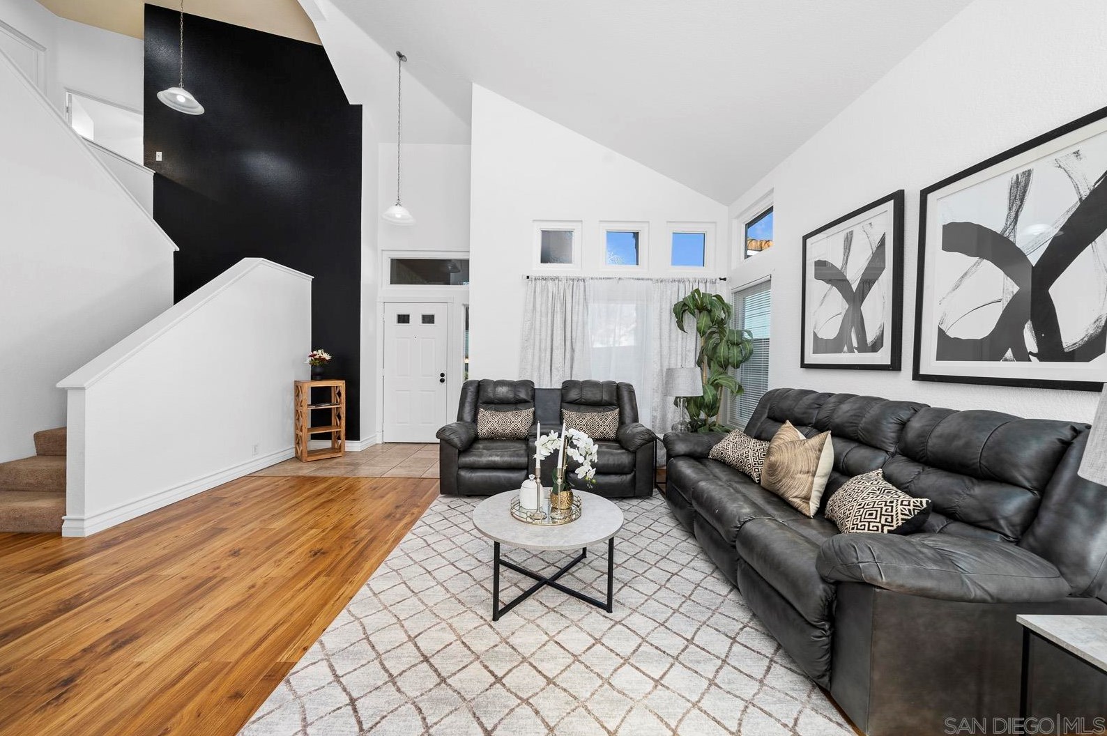 29769 Stonewood Rd, Temecula CA  92591-5303 exterior