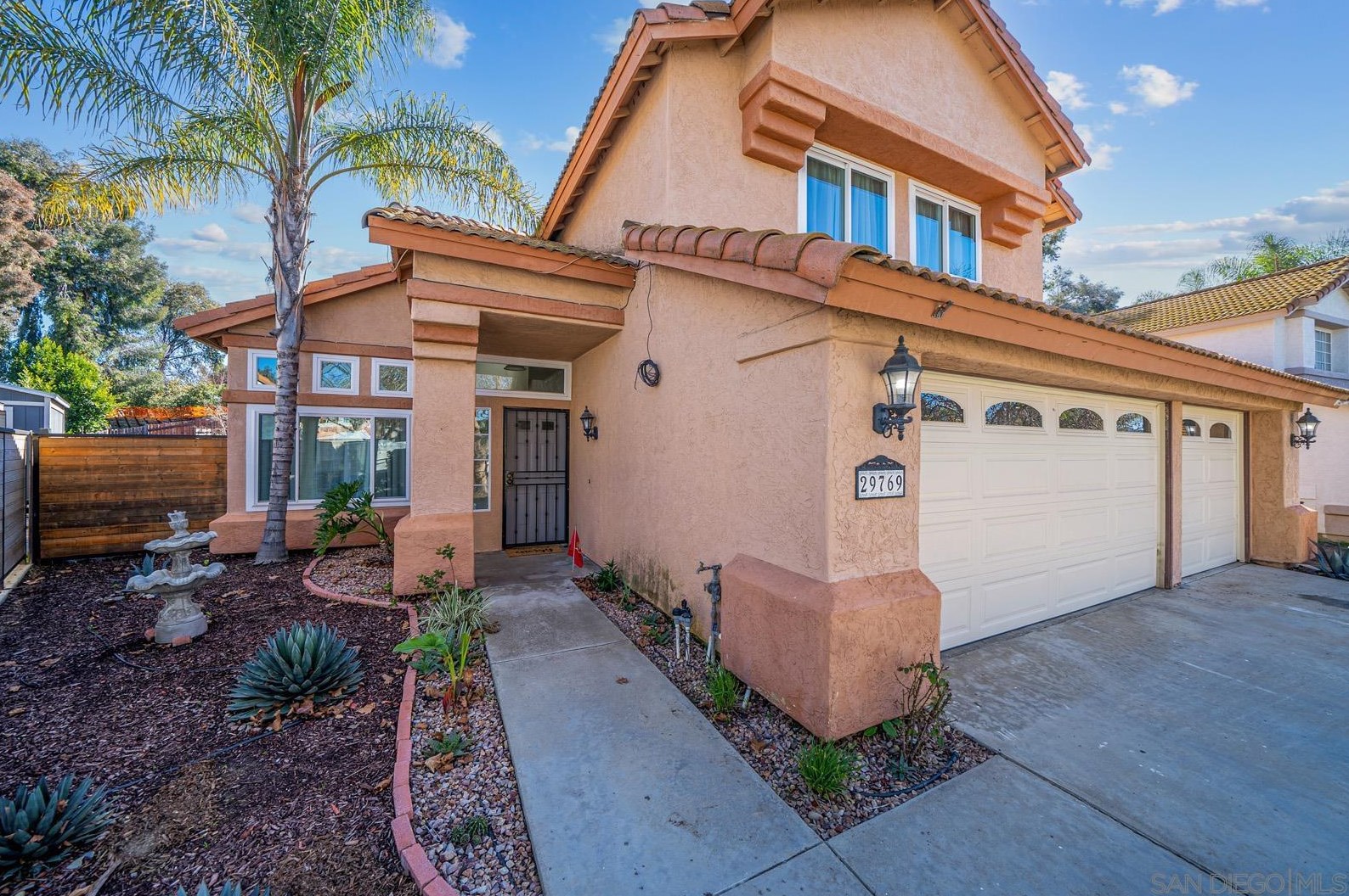 29769 Stonewood Rd, Temecula CA  92591-5303 exterior