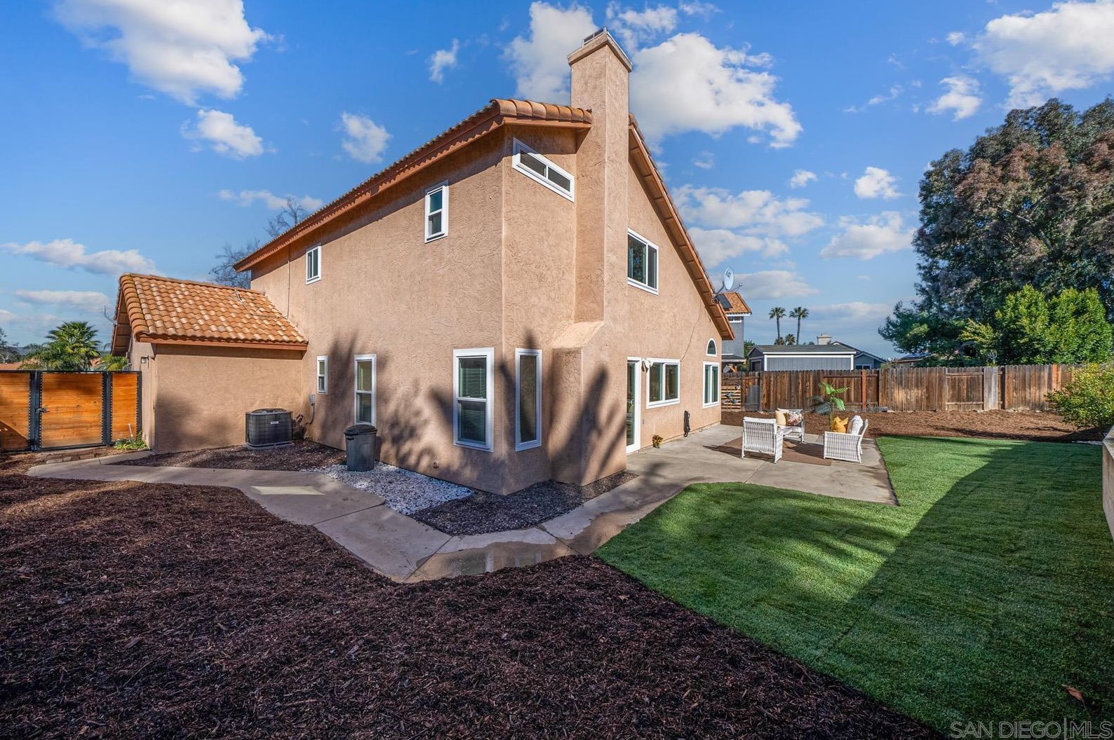 29769 Stonewood Rd, Temecula CA  92591-5303 exterior