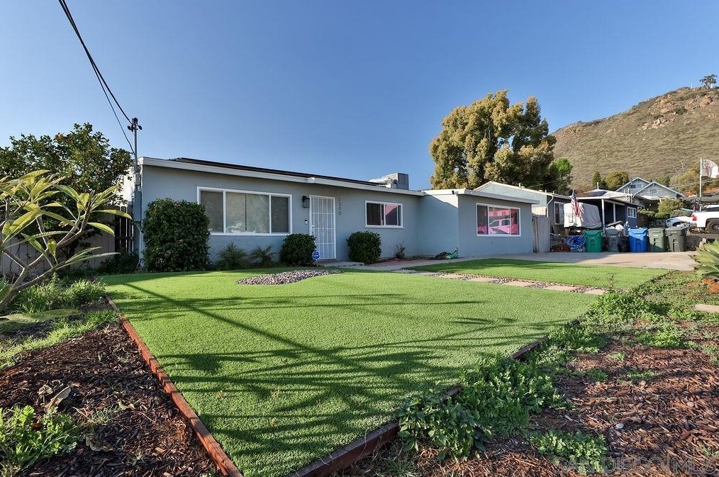 1340 Somermont Dr, El Cajon, CA 92021-1222